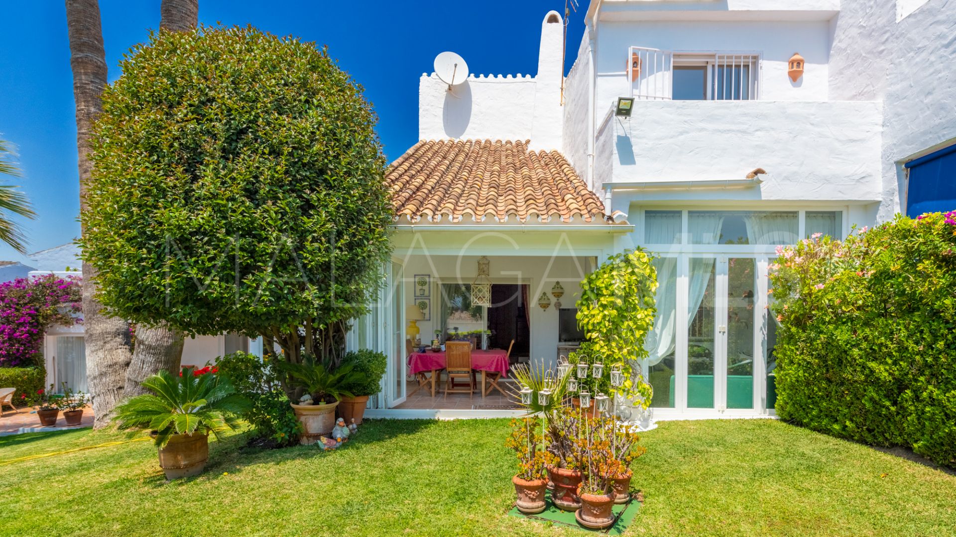 Maison de ville for sale in Nueva Andalucia