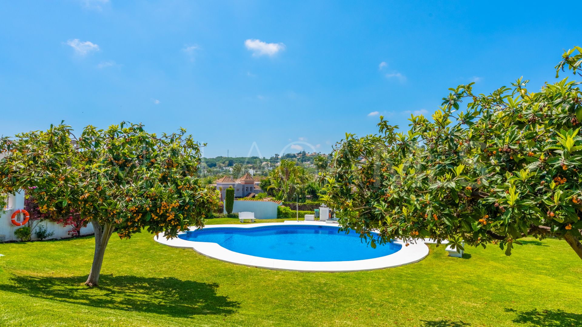 Maison de ville for sale in Nueva Andalucia