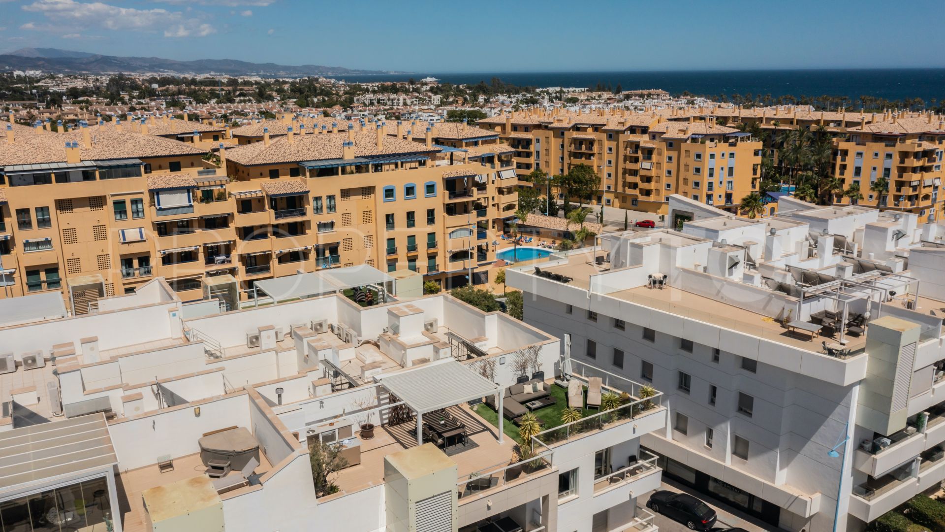 Los Arqueros Beach, atico duplex de 3 dormitorios en venta