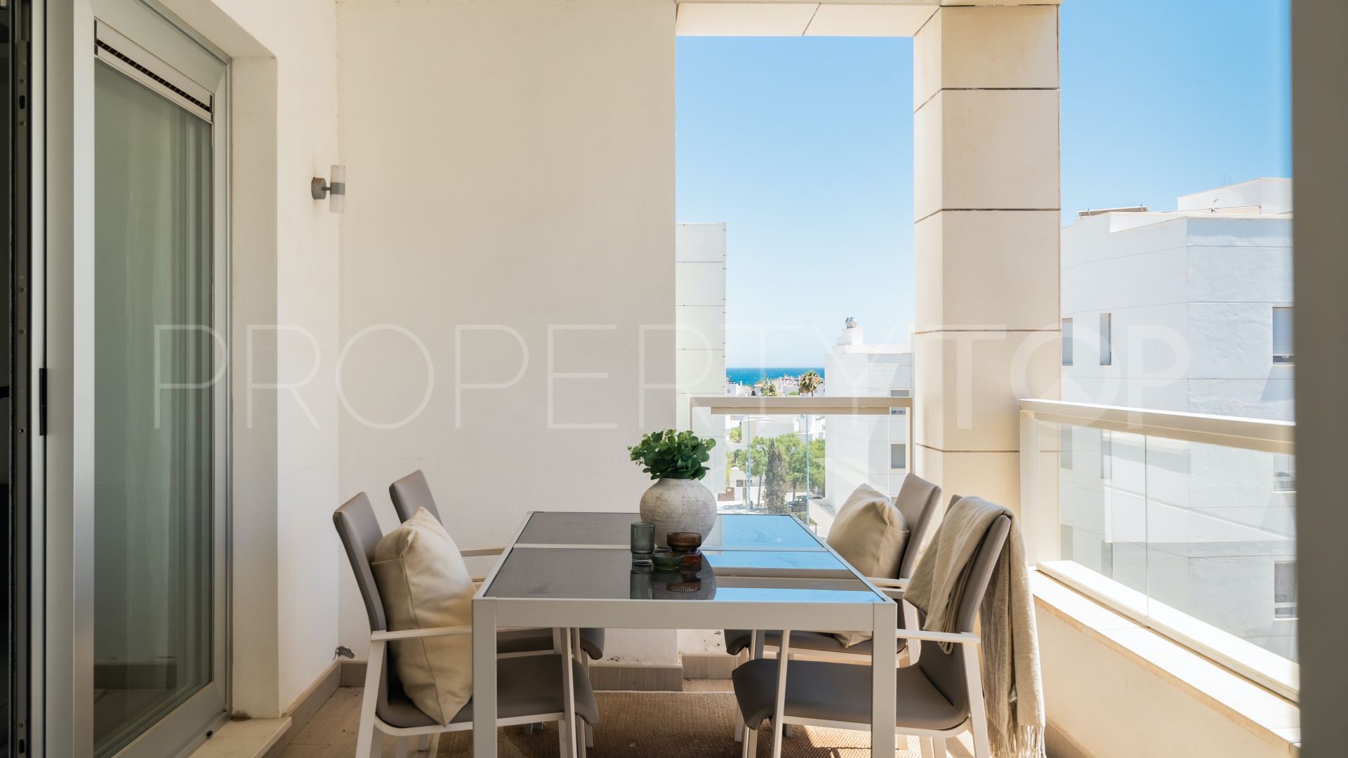 Los Arqueros Beach, atico duplex de 3 dormitorios en venta