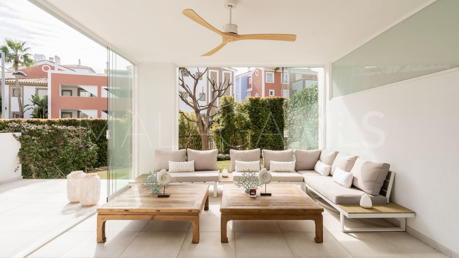 Ground floor apartment for sale in El Paraiso