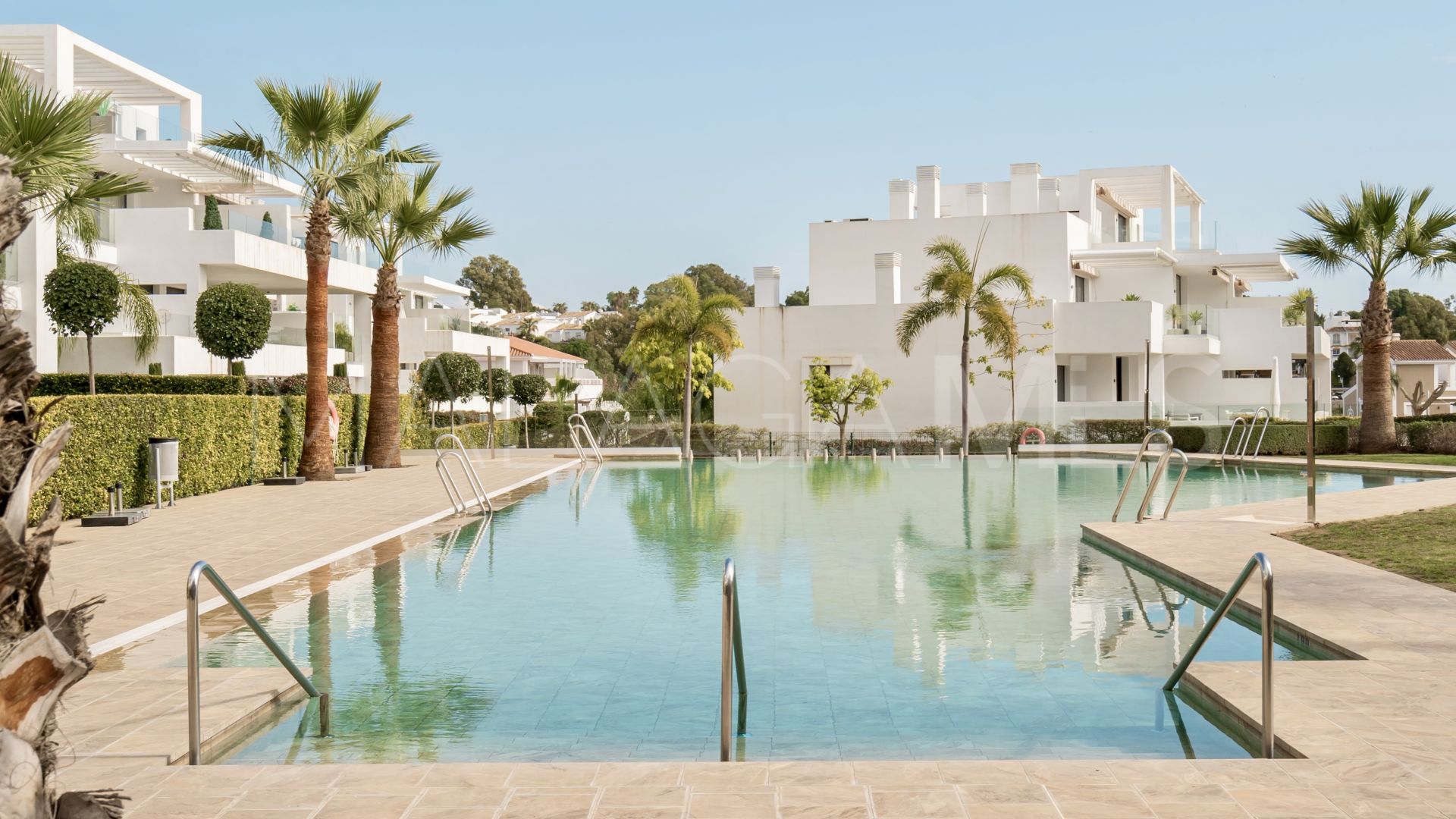 Ground floor apartment for sale in El Paraiso