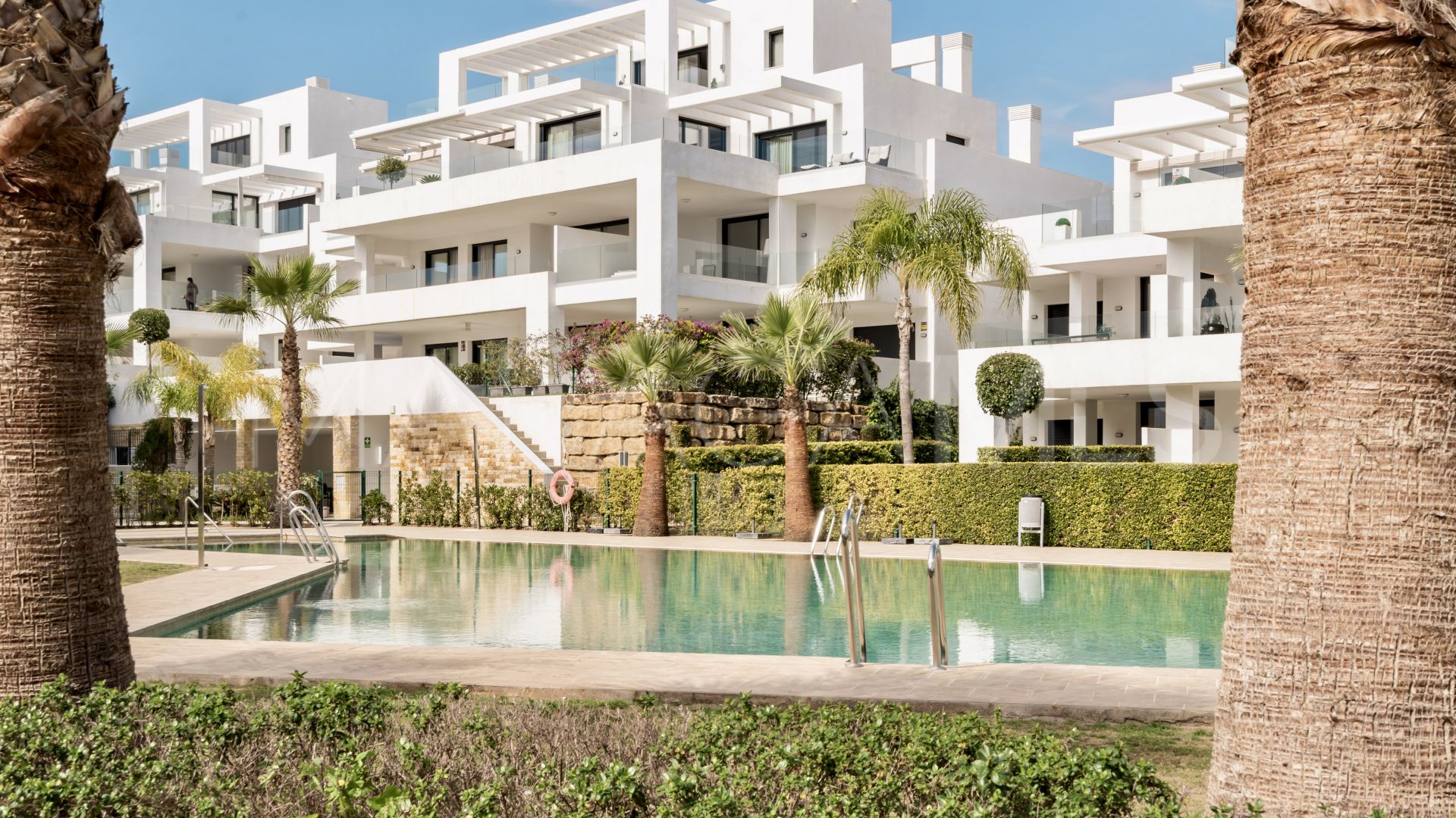 Ground floor apartment for sale in El Paraiso