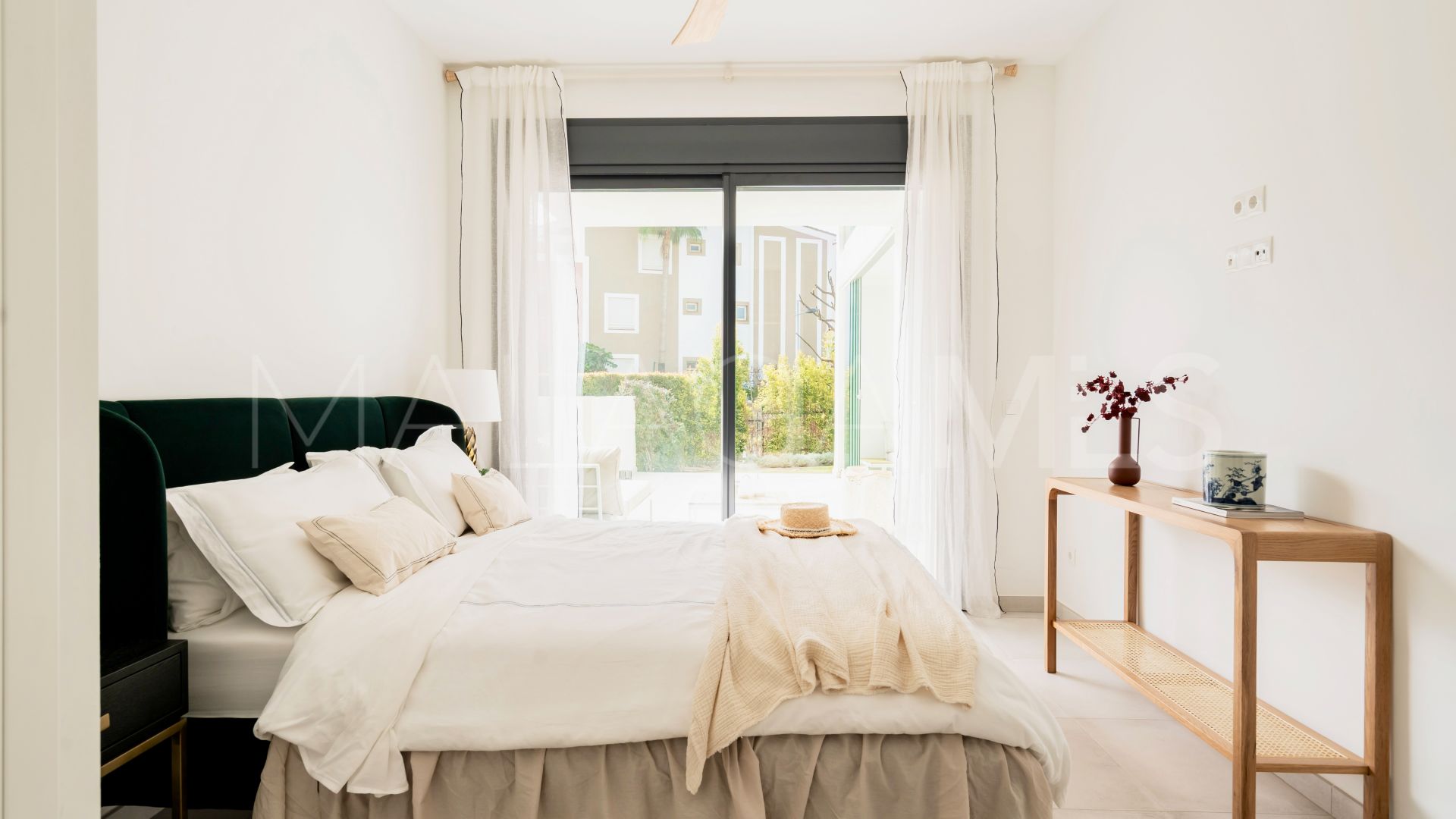 Ground floor apartment for sale in El Paraiso