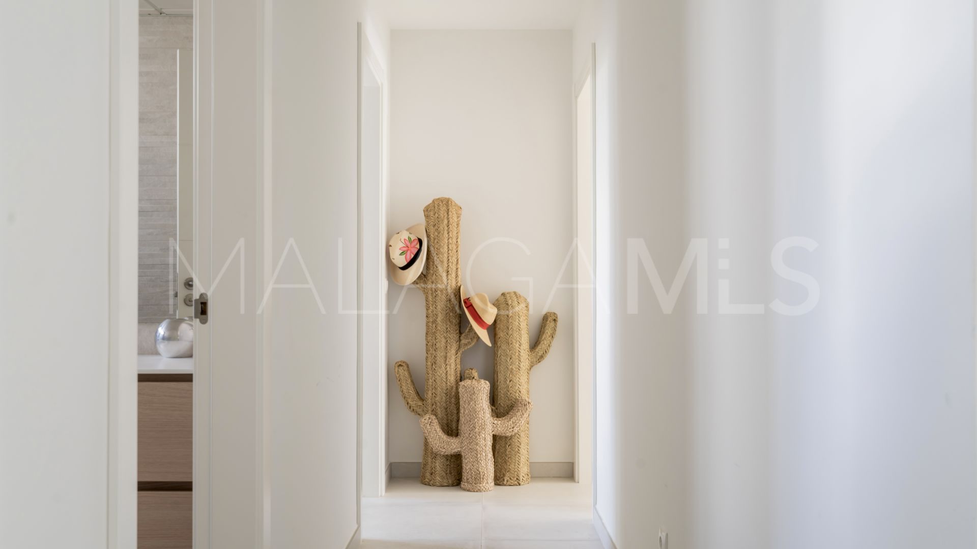 Ground floor apartment for sale in El Paraiso