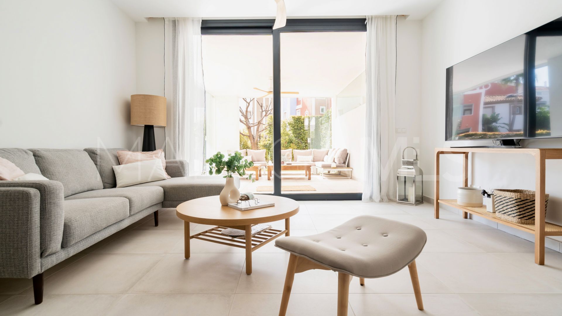Ground floor apartment for sale in El Paraiso