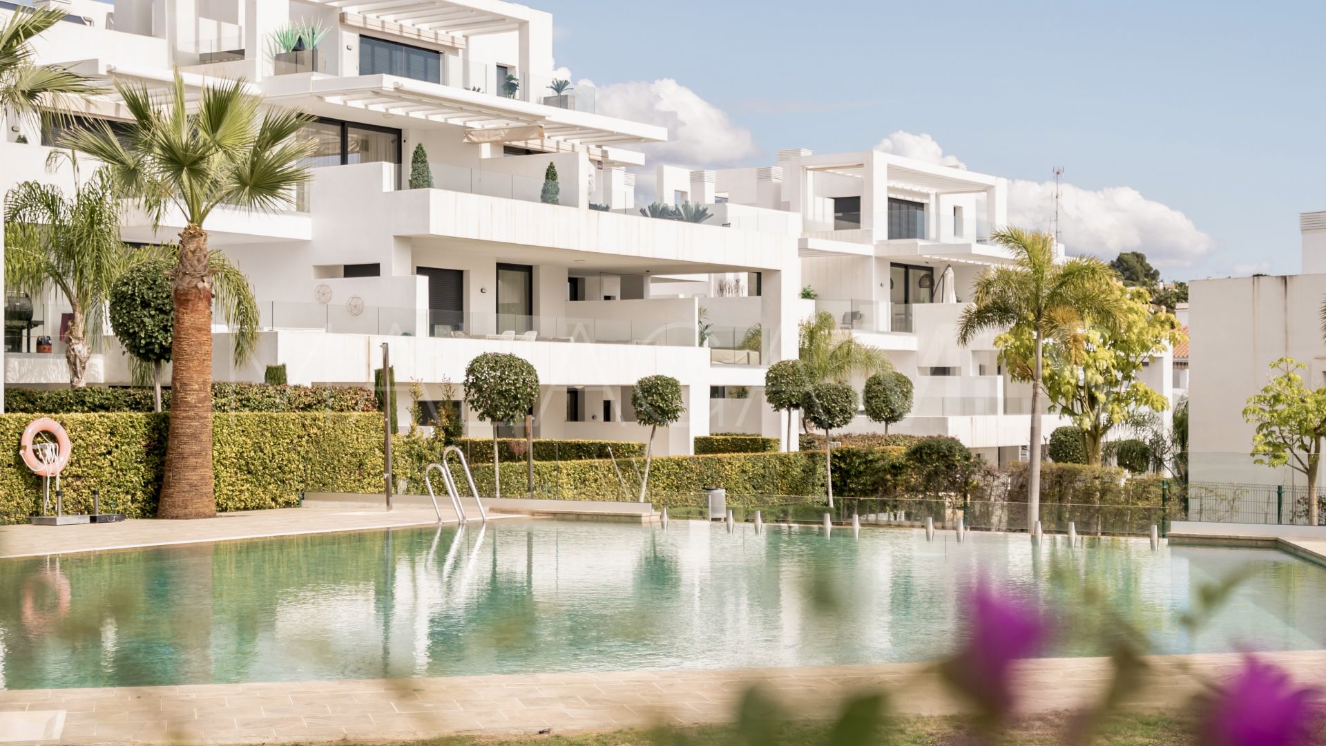 Ground floor apartment for sale in El Paraiso