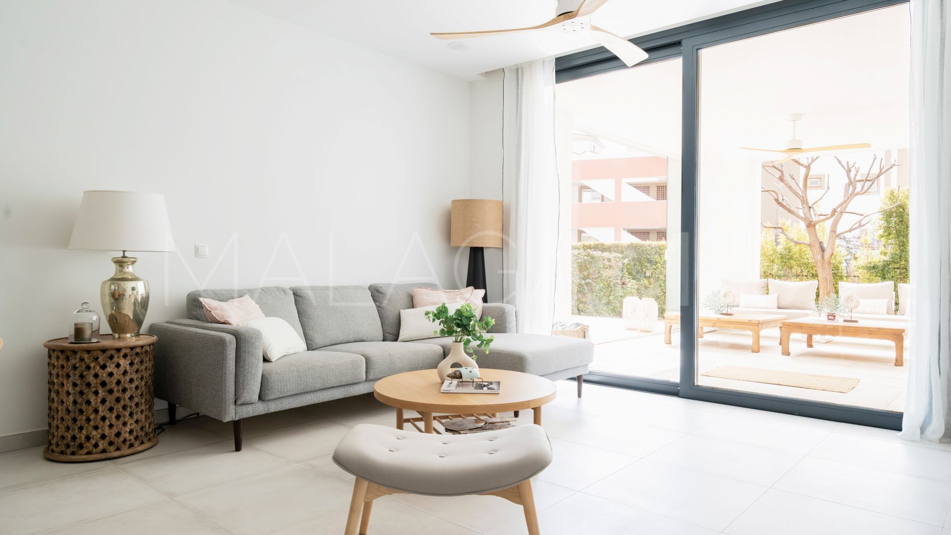Ground floor apartment for sale in El Paraiso