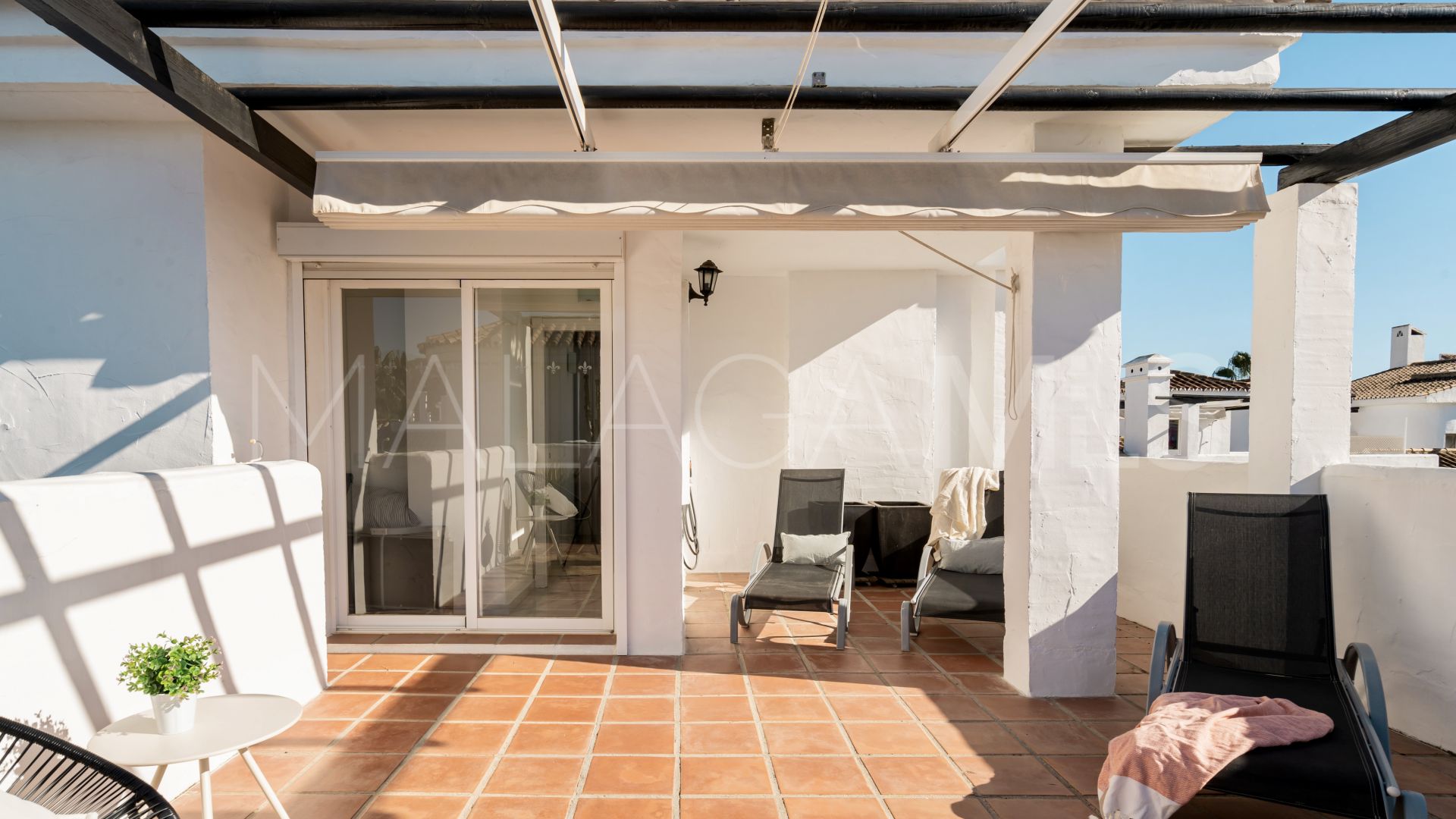 Atico duplex a la venta in Nueva Andalucia de 3 bedrooms