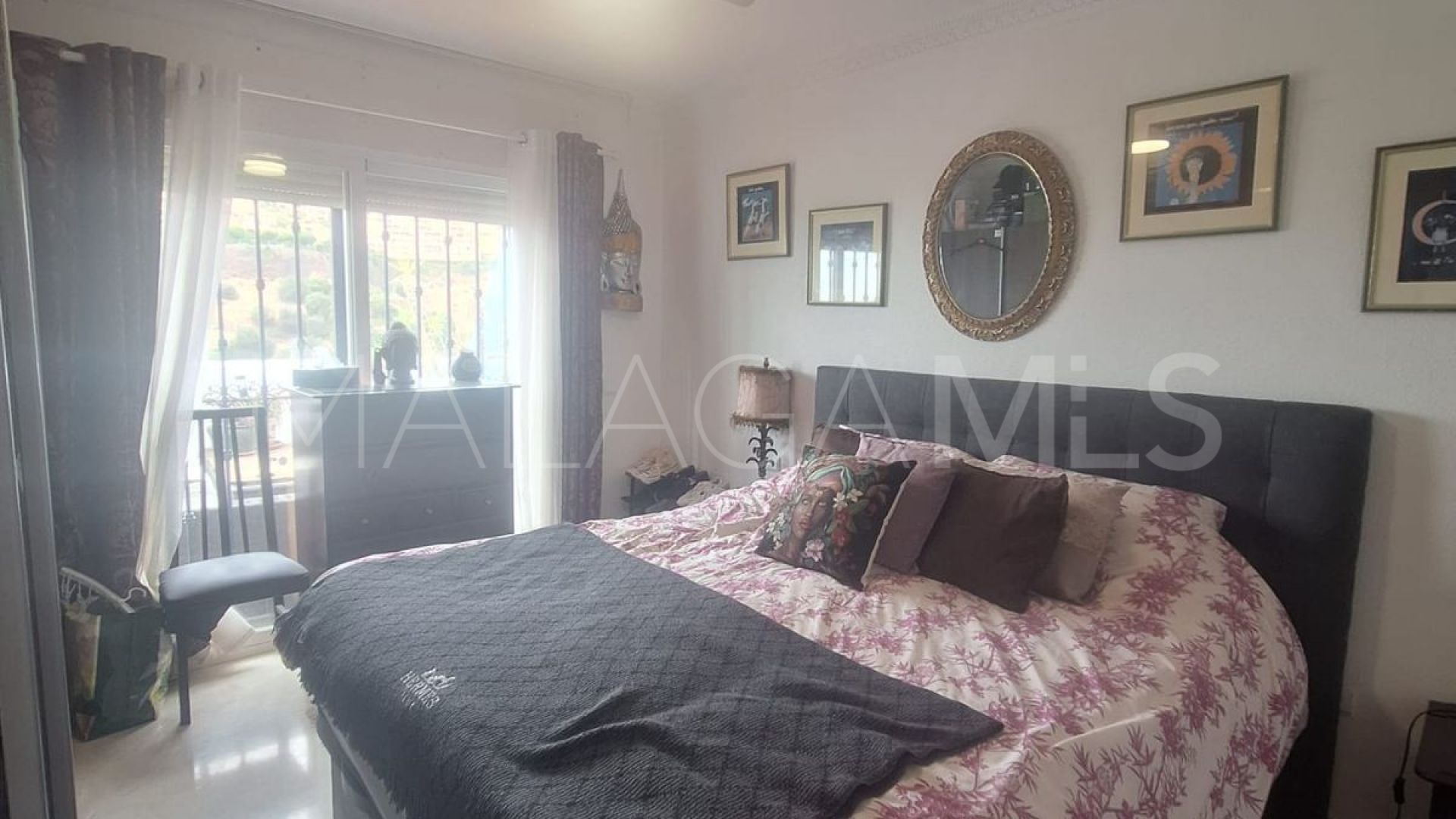 Buy Ático in Calahonda with 1 bedroom