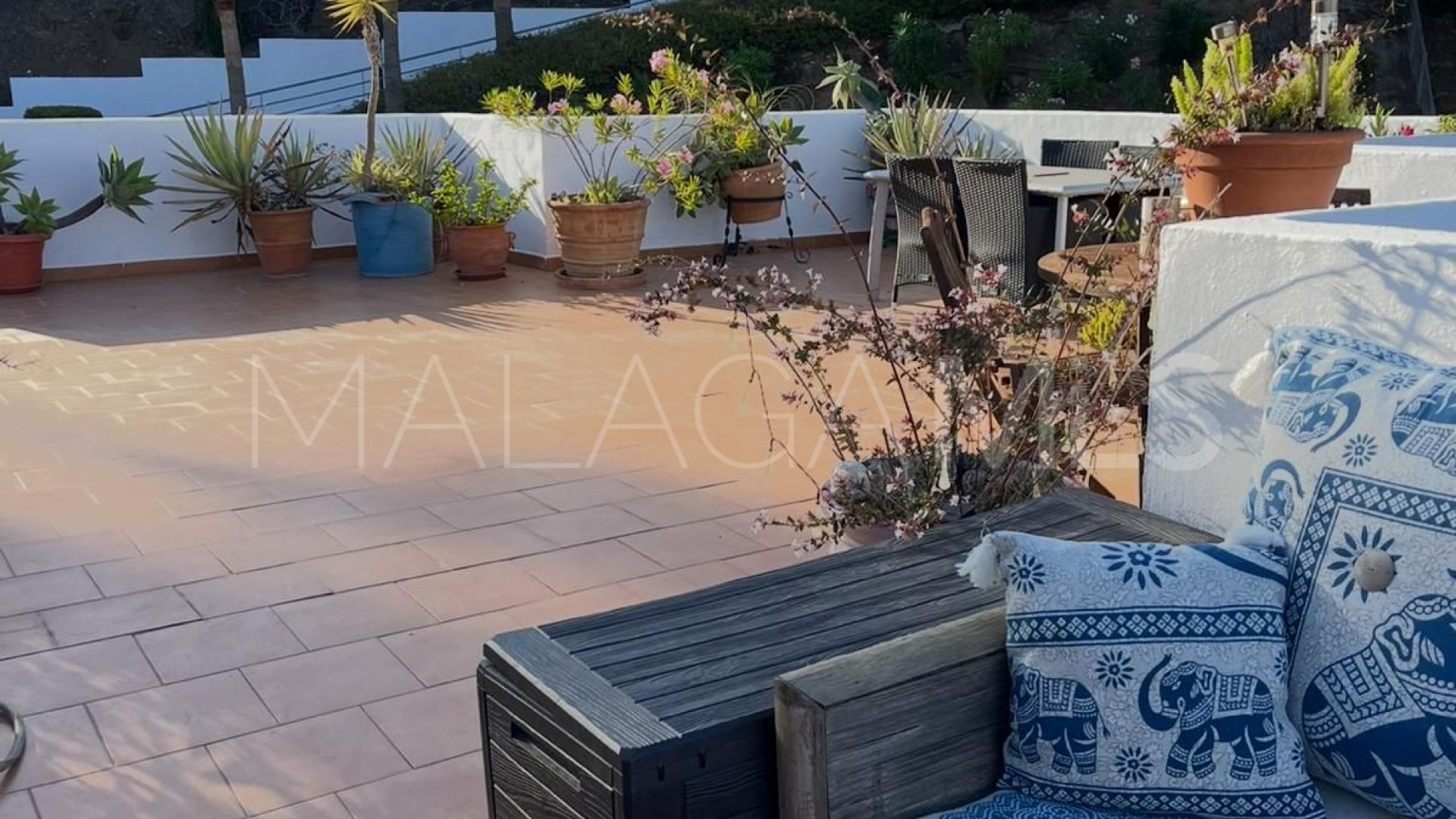 Buy Ático in Calahonda with 1 bedroom