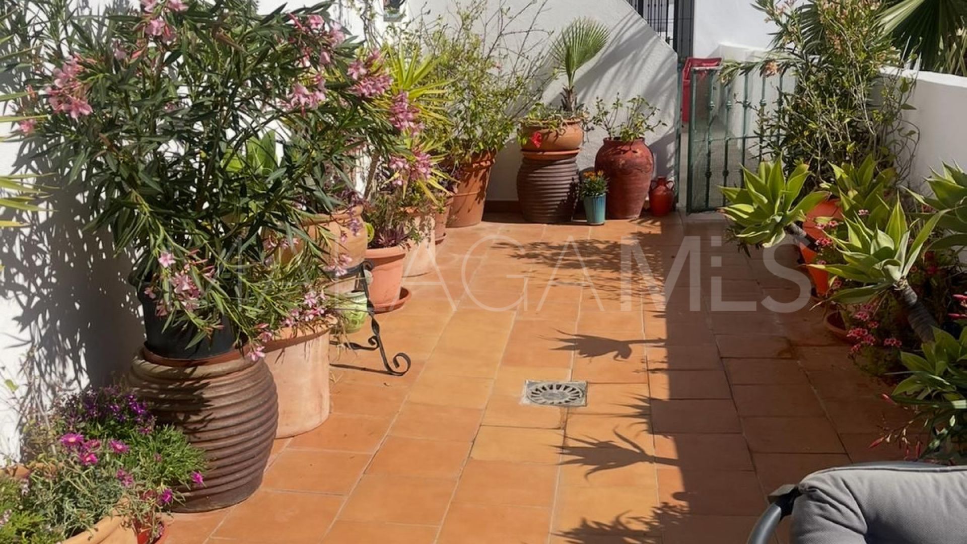 Buy Ático in Calahonda with 1 bedroom