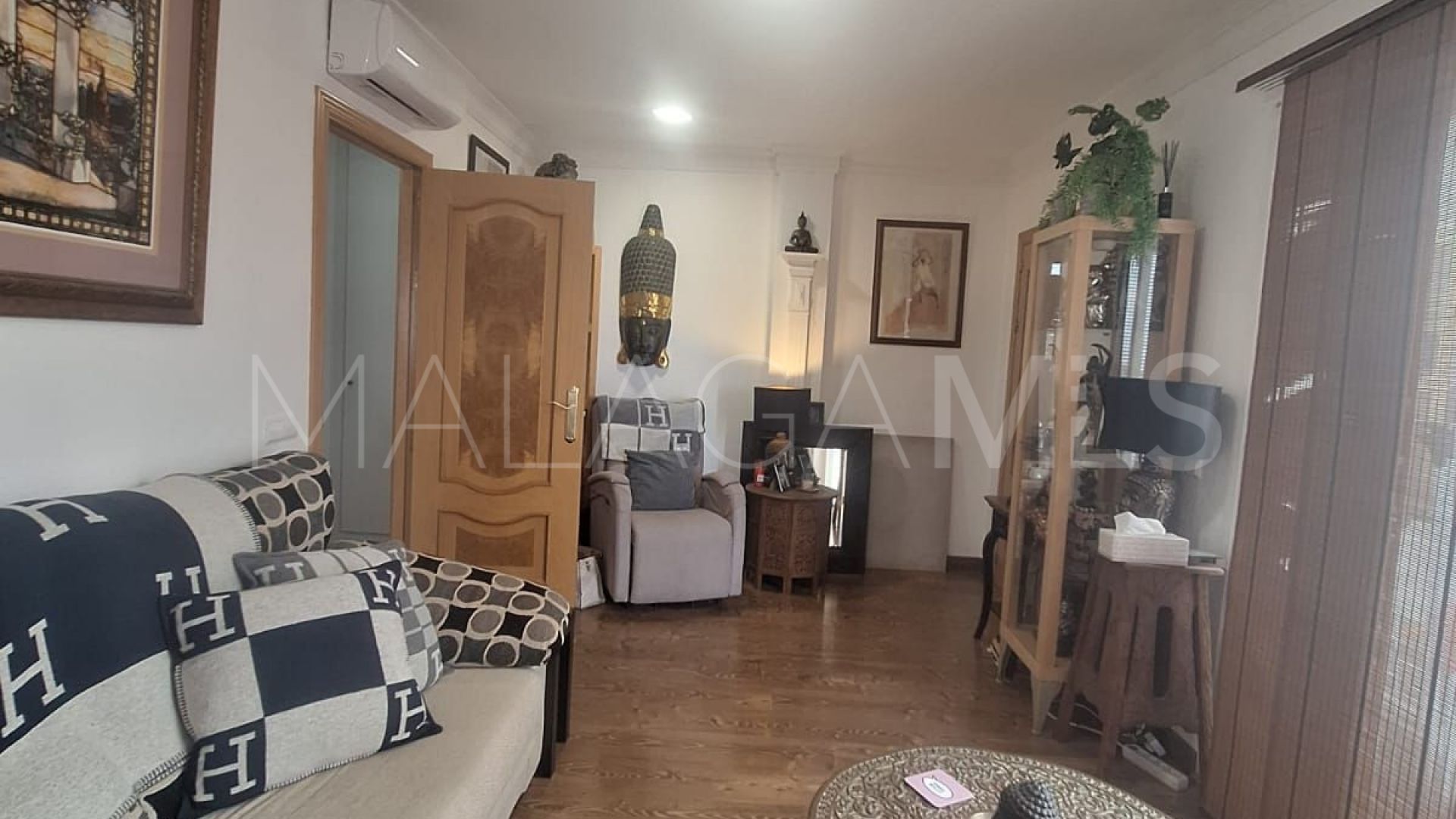 Buy Ático in Calahonda with 1 bedroom