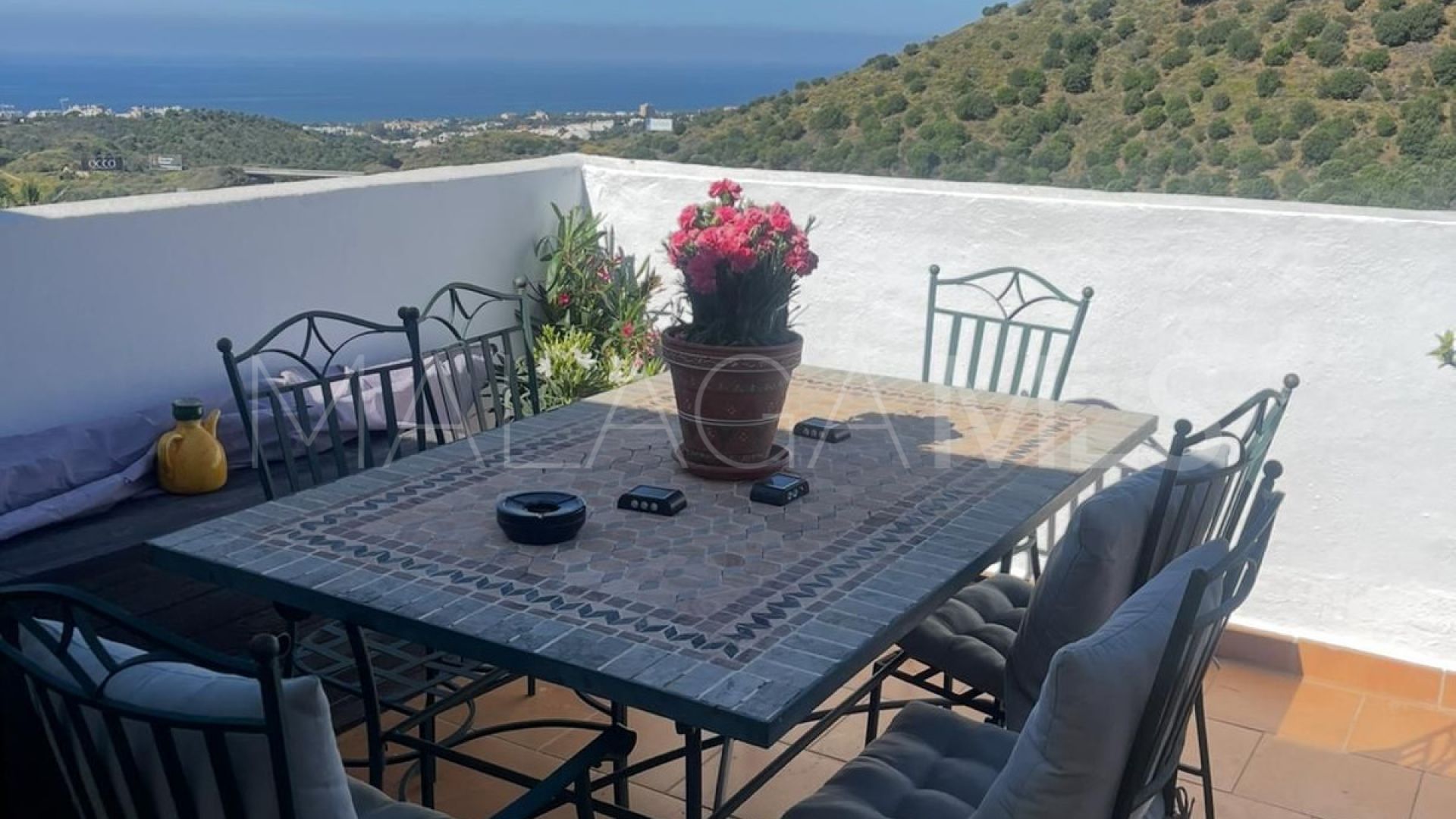 Buy Ático in Calahonda with 1 bedroom