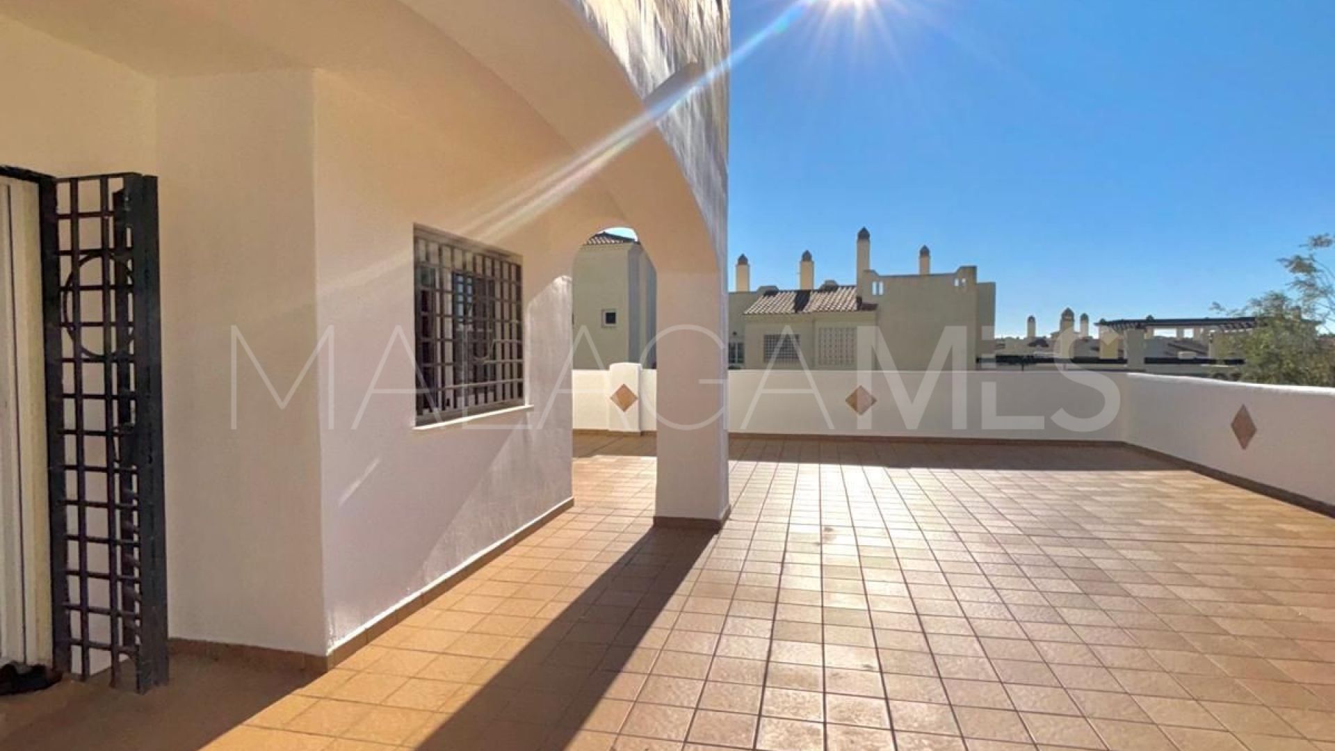 Buy apartamento planta baja in Benalmadena