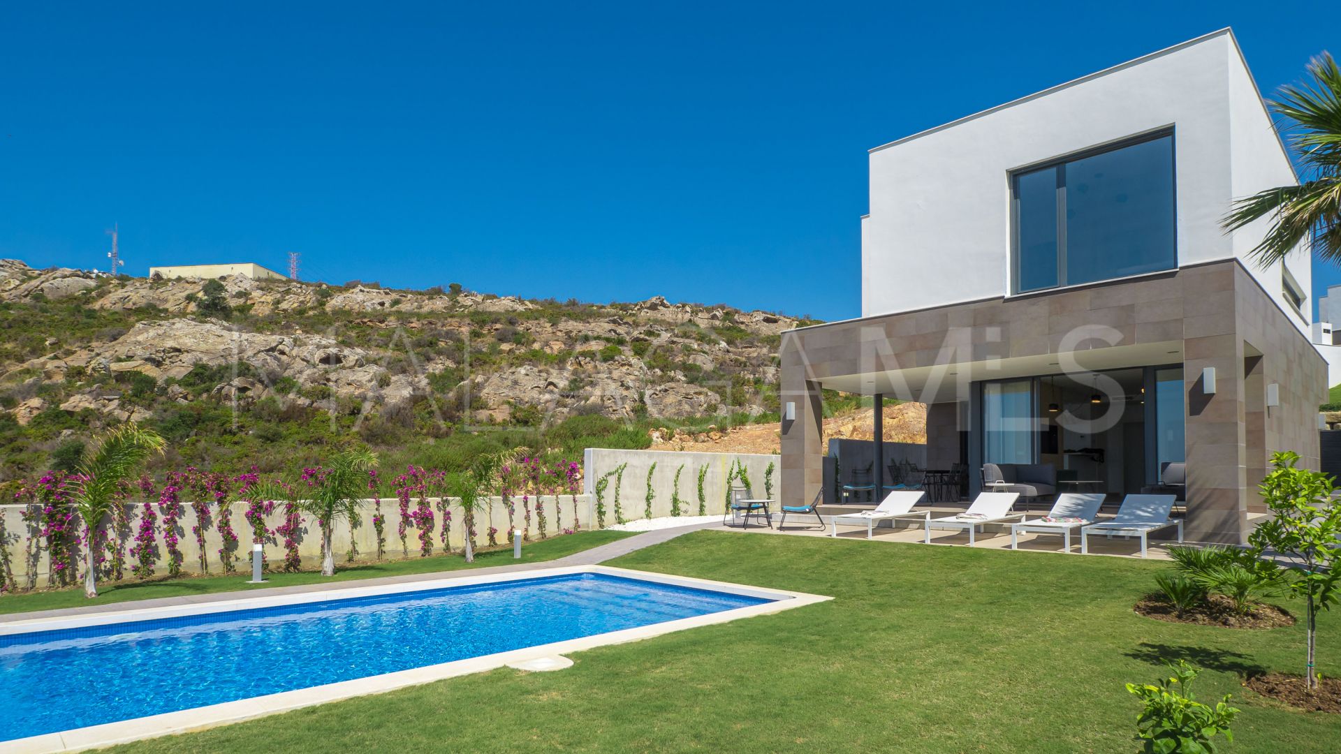 Villa with 4 bedrooms for sale in Manilva