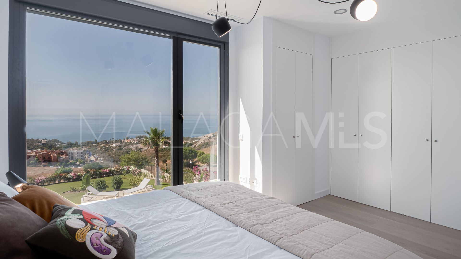 Villa with 4 bedrooms for sale in Manilva