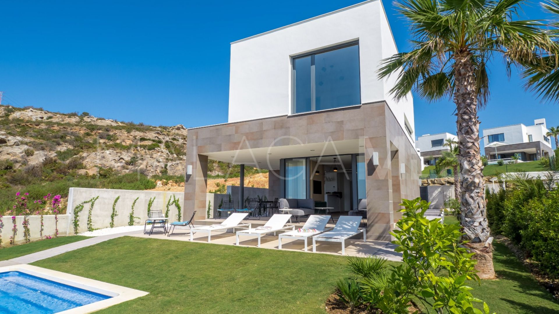 Villa with 4 bedrooms for sale in Manilva