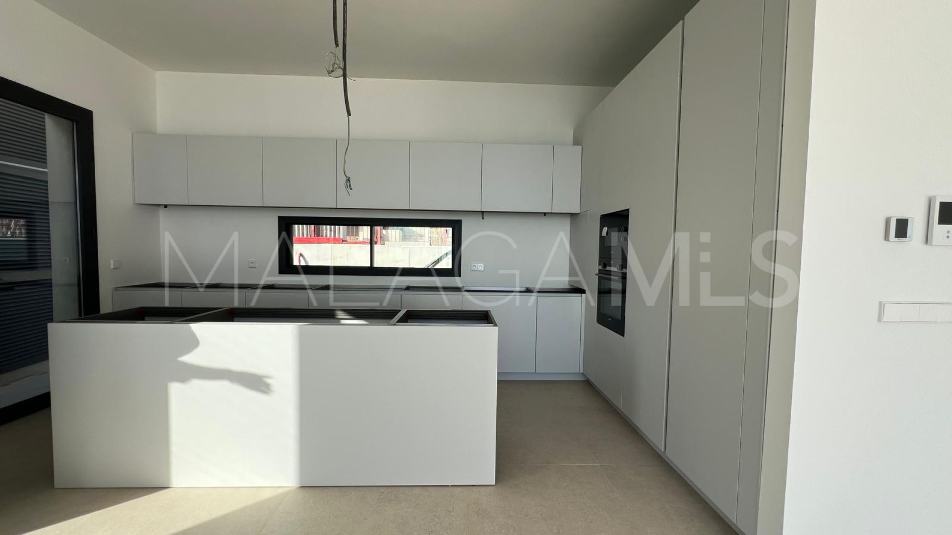 Villa for sale in Benahavis