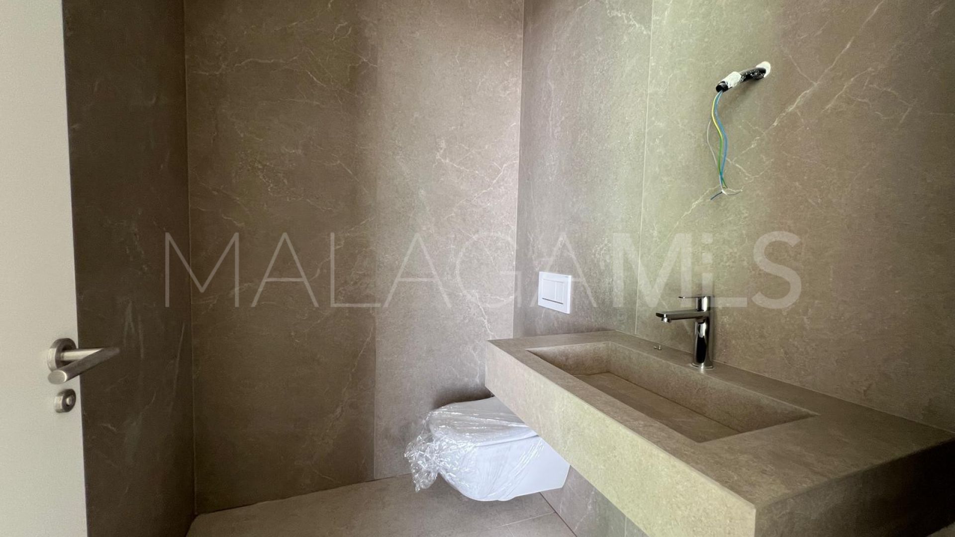 Villa for sale in Benahavis