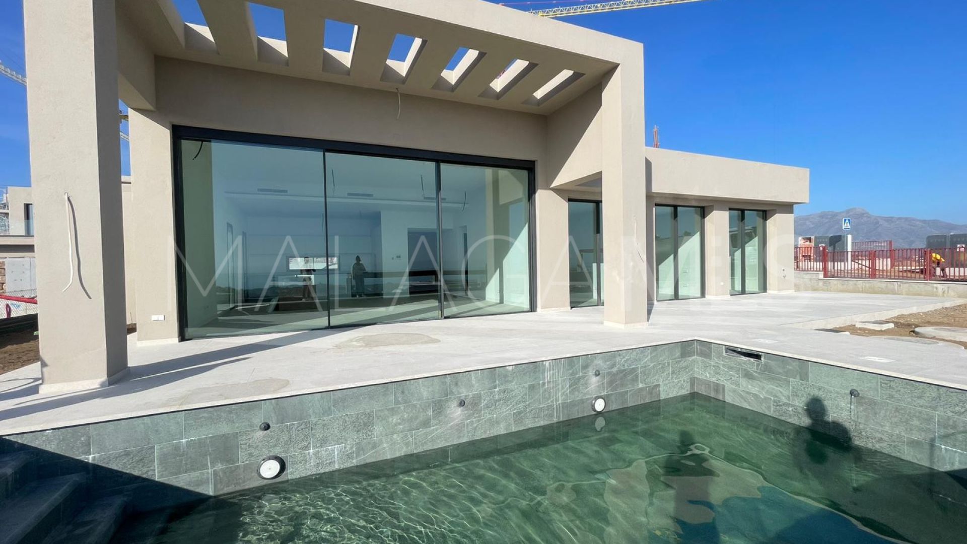 Villa for sale in Benahavis