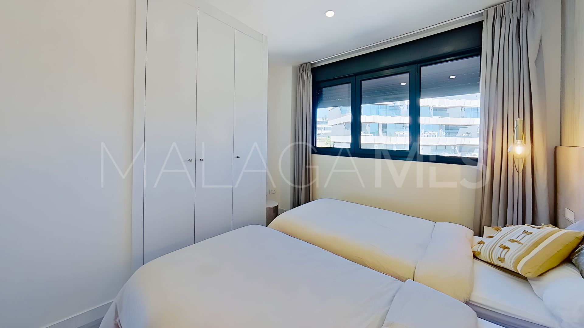 Ático for sale with 3 bedrooms in Estepona
