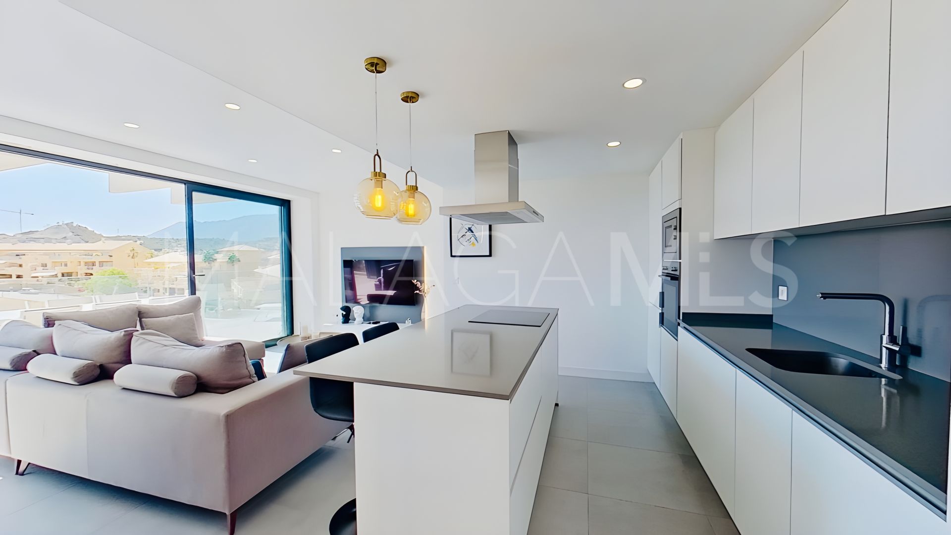 Ático for sale with 3 bedrooms in Estepona