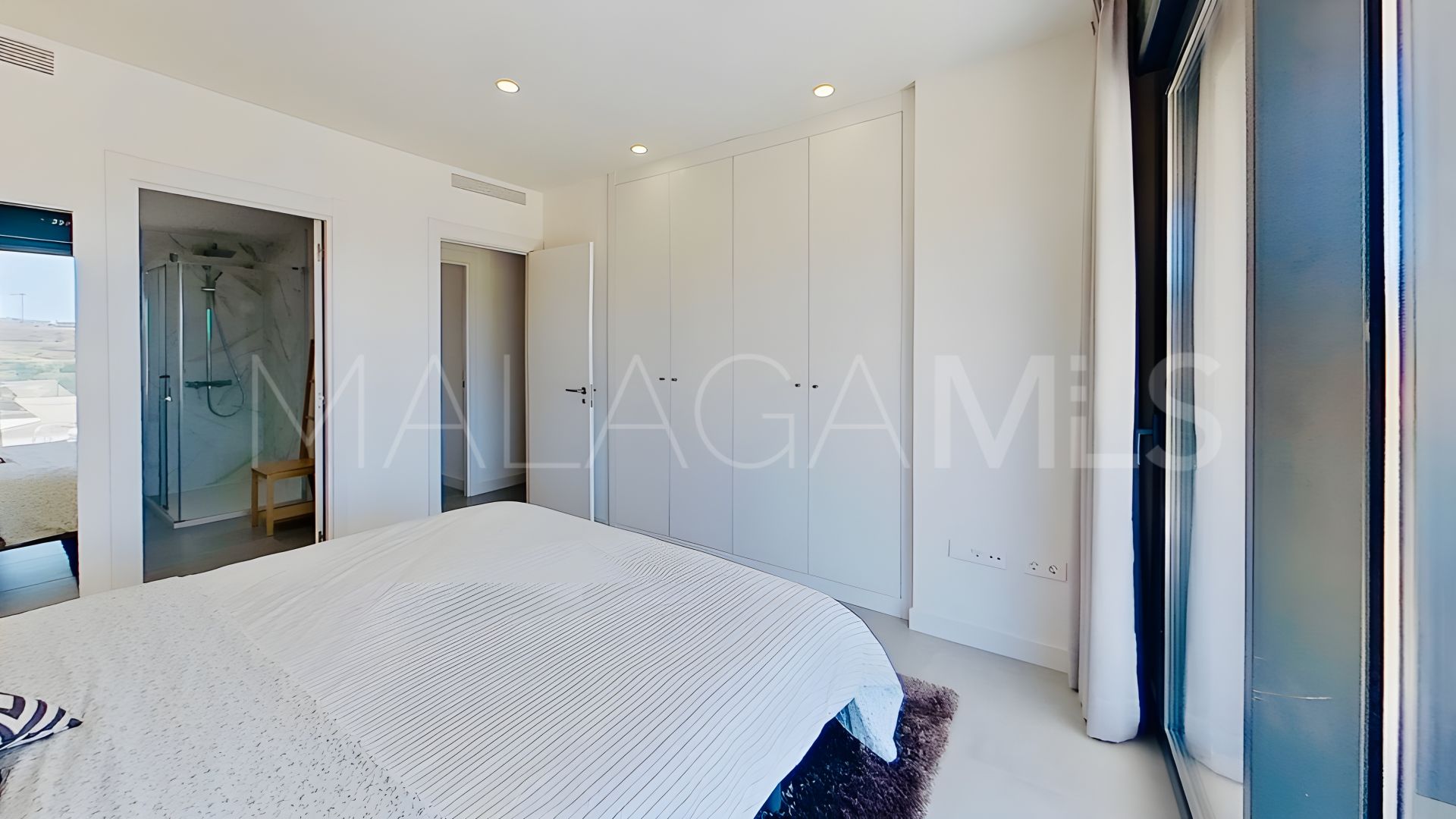 Ático for sale with 3 bedrooms in Estepona