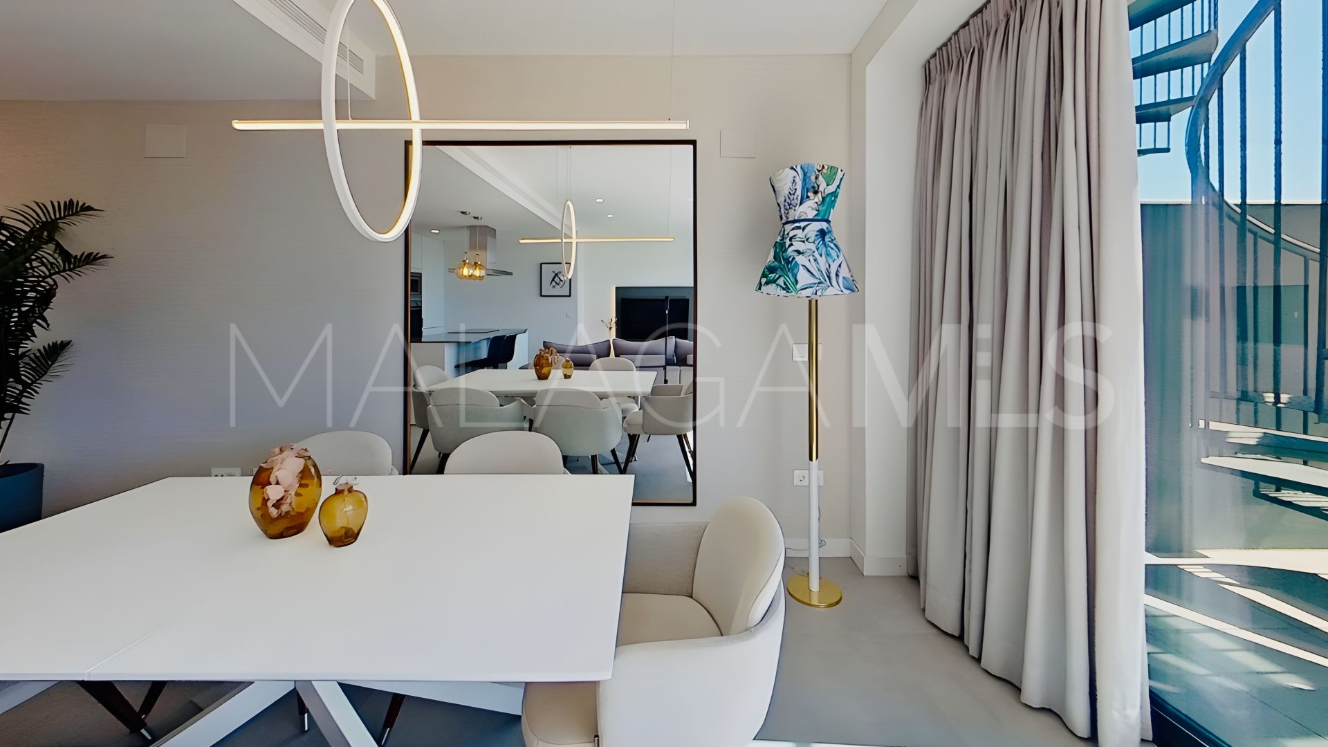 Ático for sale with 3 bedrooms in Estepona