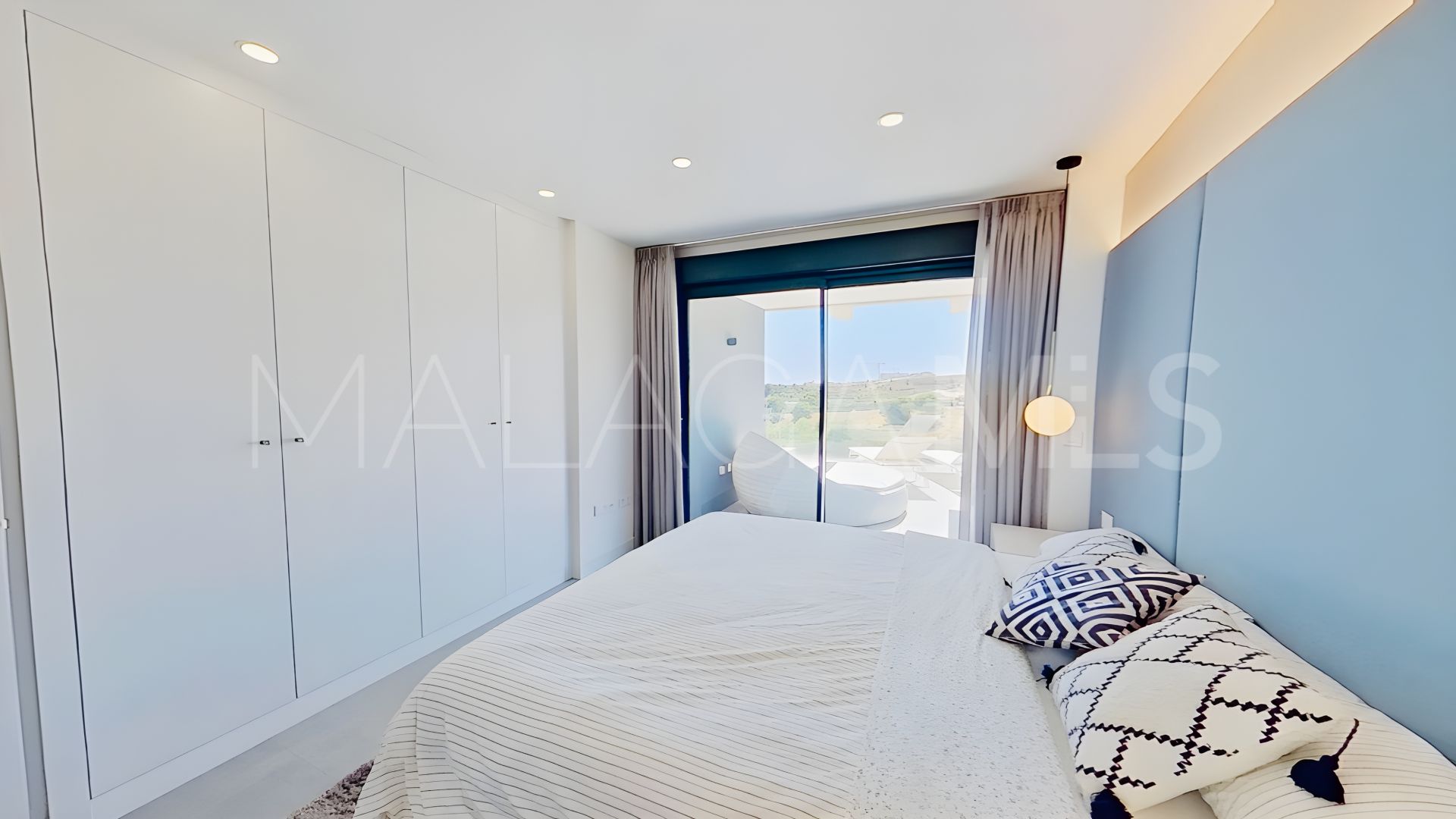 Ático for sale with 3 bedrooms in Estepona