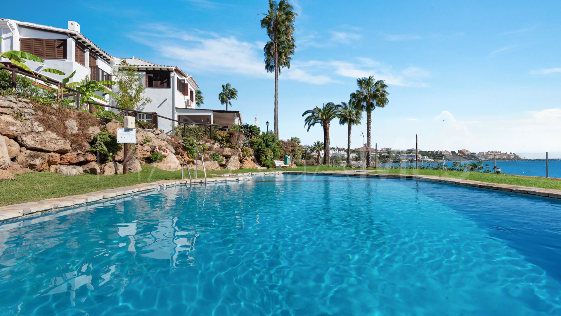 Radhus for sale in Estepona