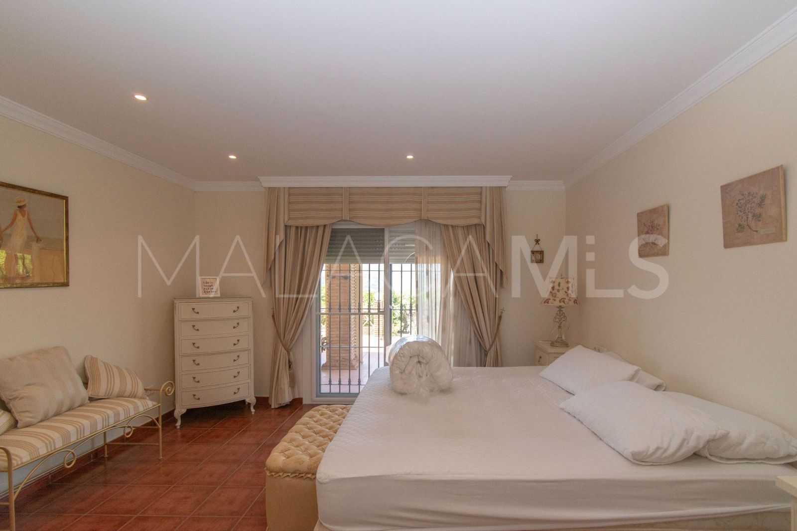 Villa for sale in Cala de Mijas