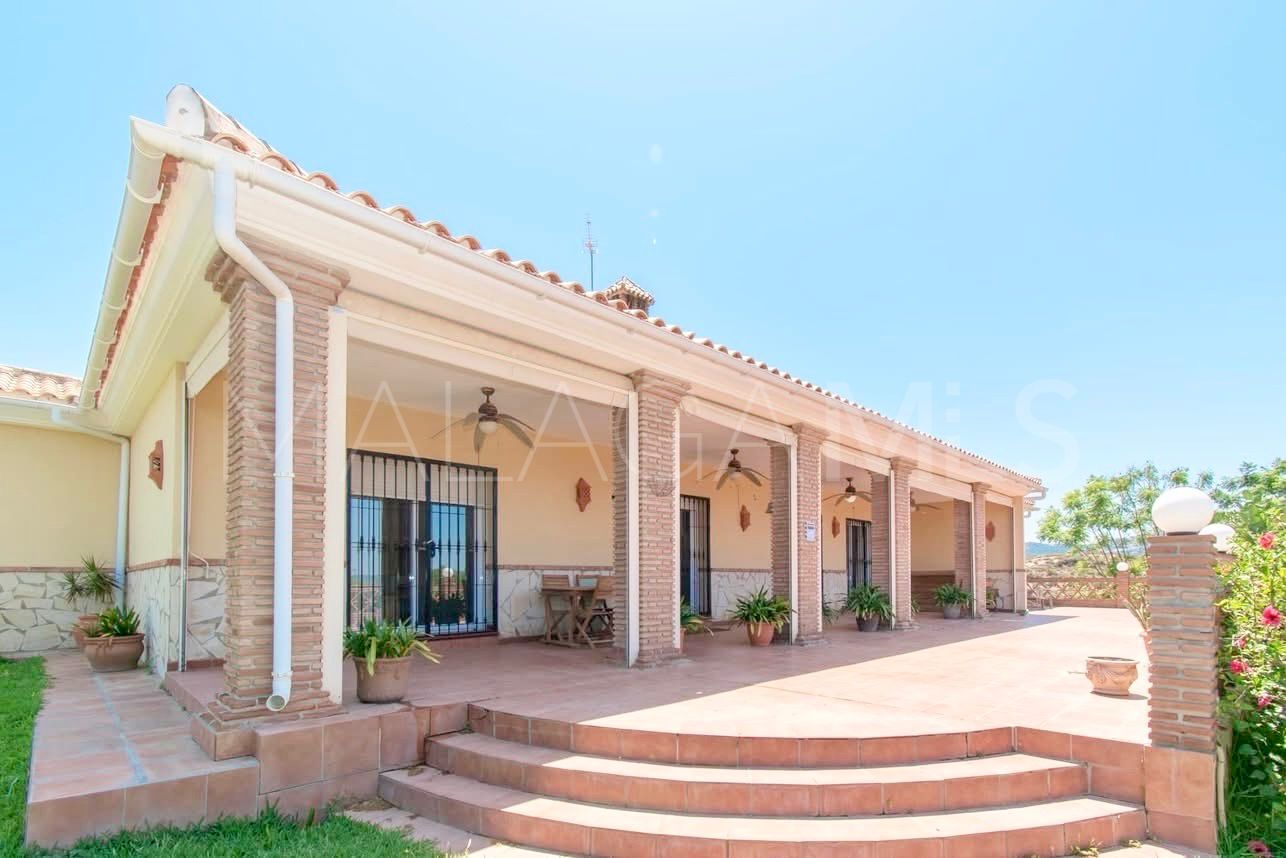 Villa for sale in Cala de Mijas