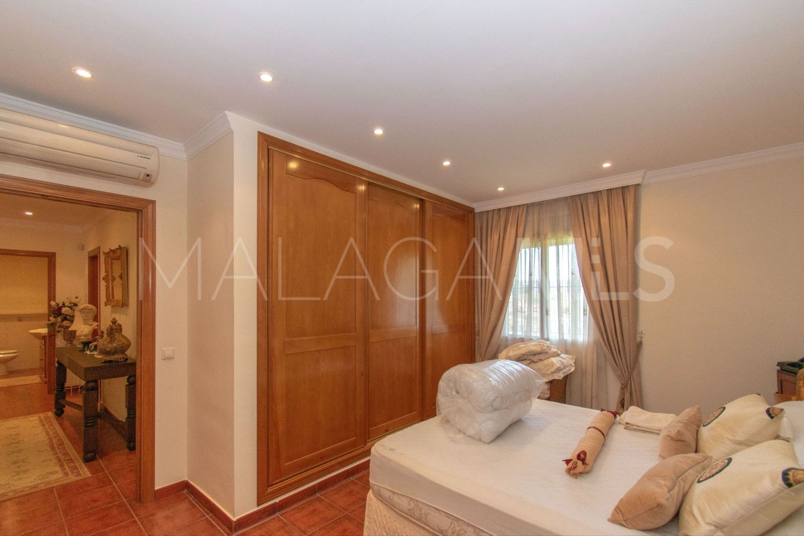Villa for sale in Cala de Mijas
