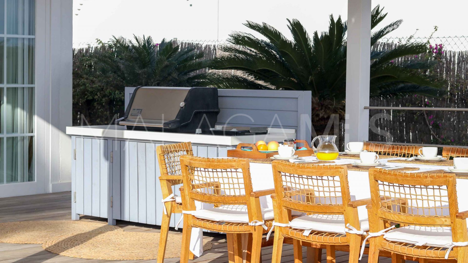 Villa for sale in Benahavis