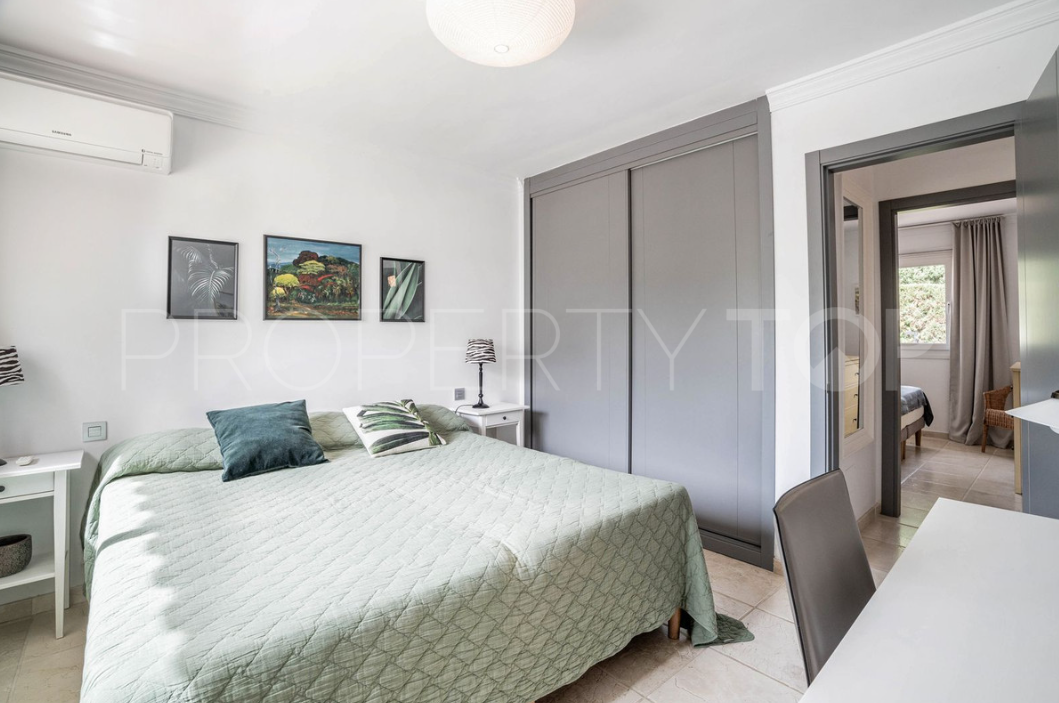 Villa en venta con 3 dormitorios en Marbella