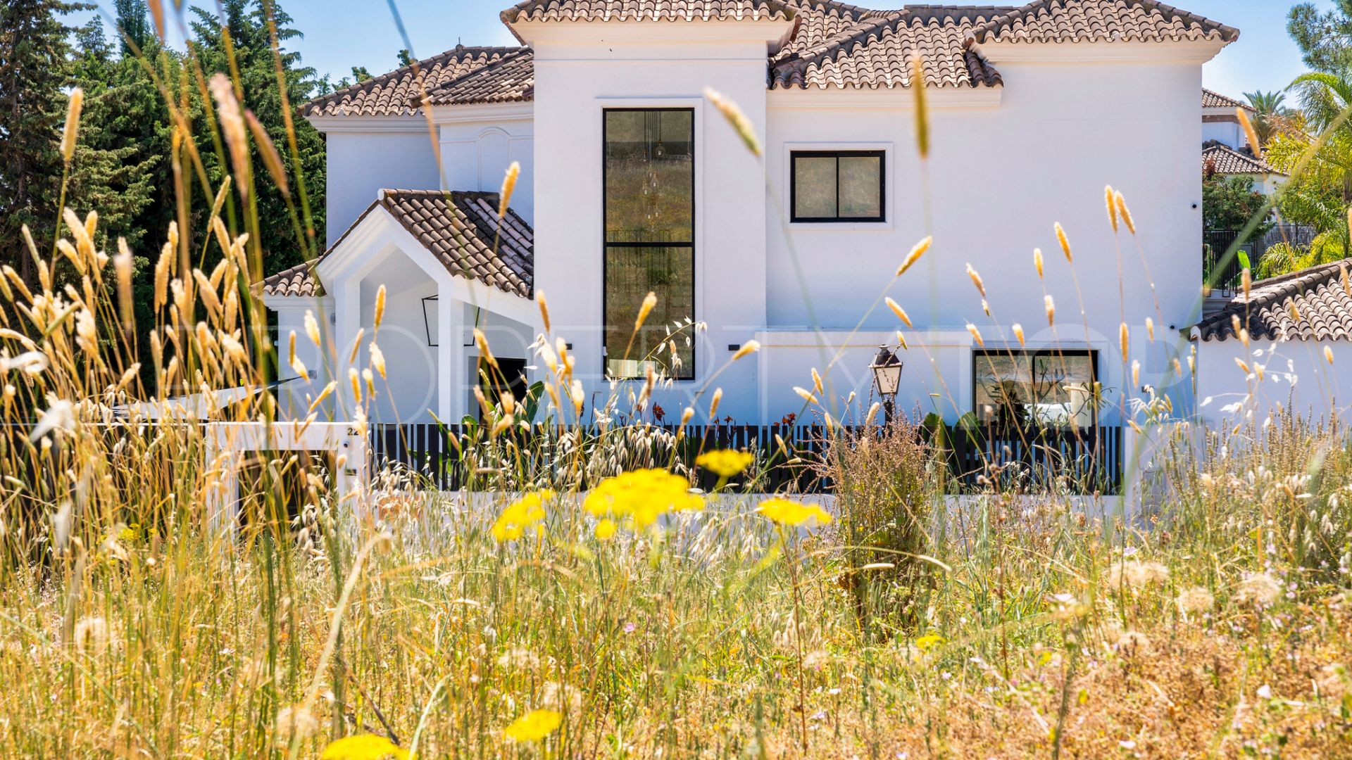Villa a la venta en Nueva Andalucia