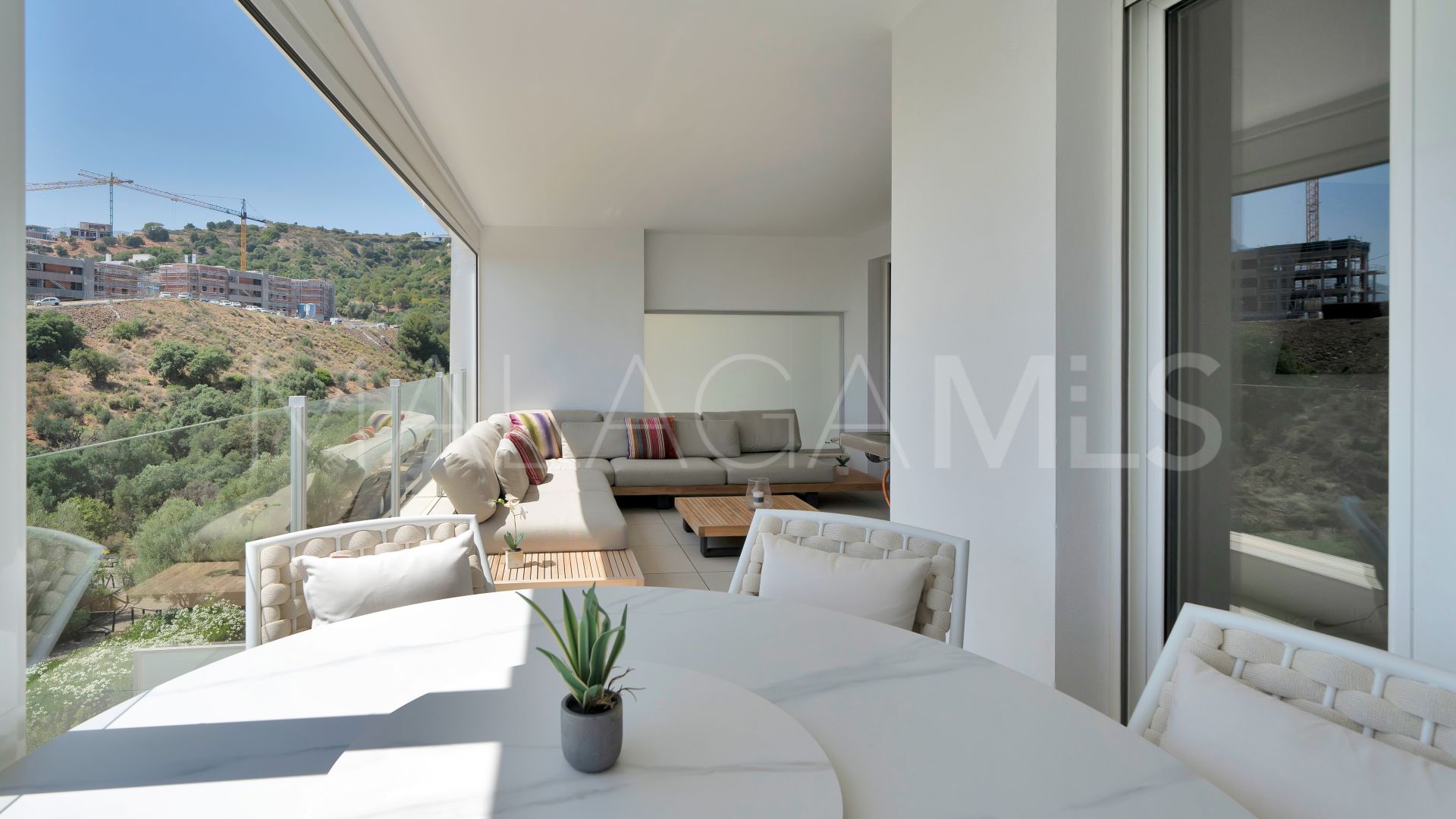 Duplex with 3 bedrooms for sale in Marbella