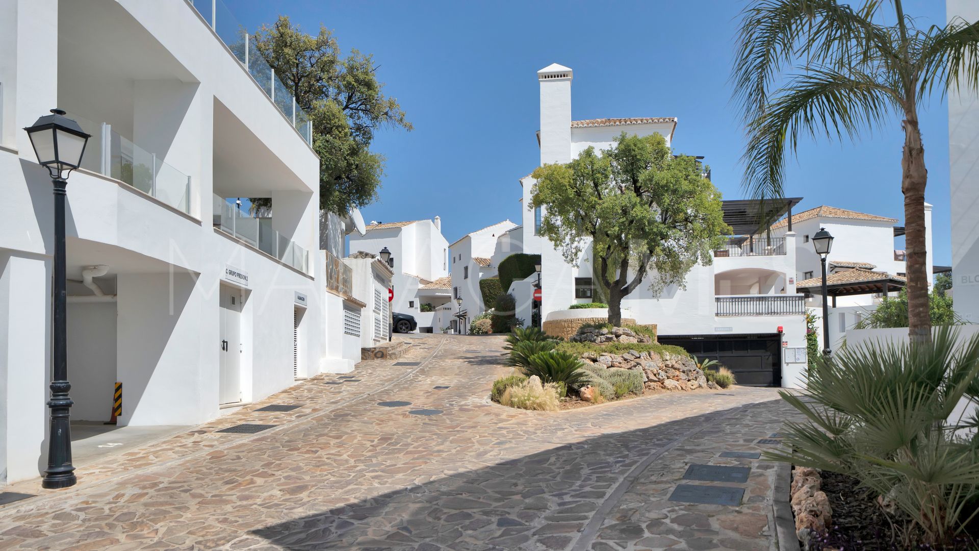 Duplex with 3 bedrooms for sale in Marbella