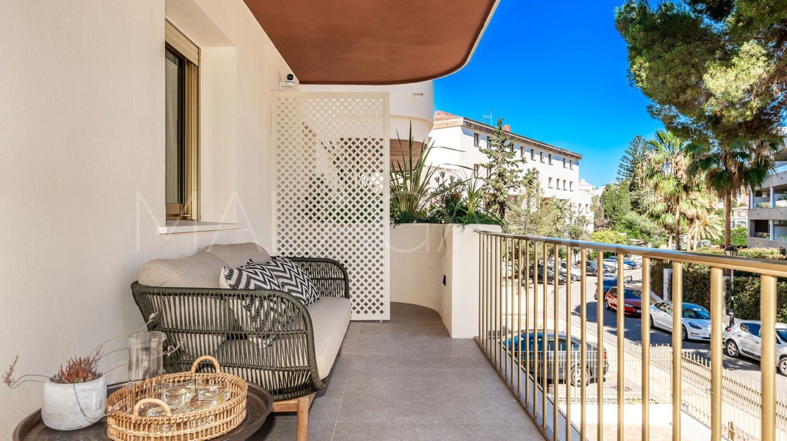 For sale 2 bedrooms apartment in Nueva Andalucia