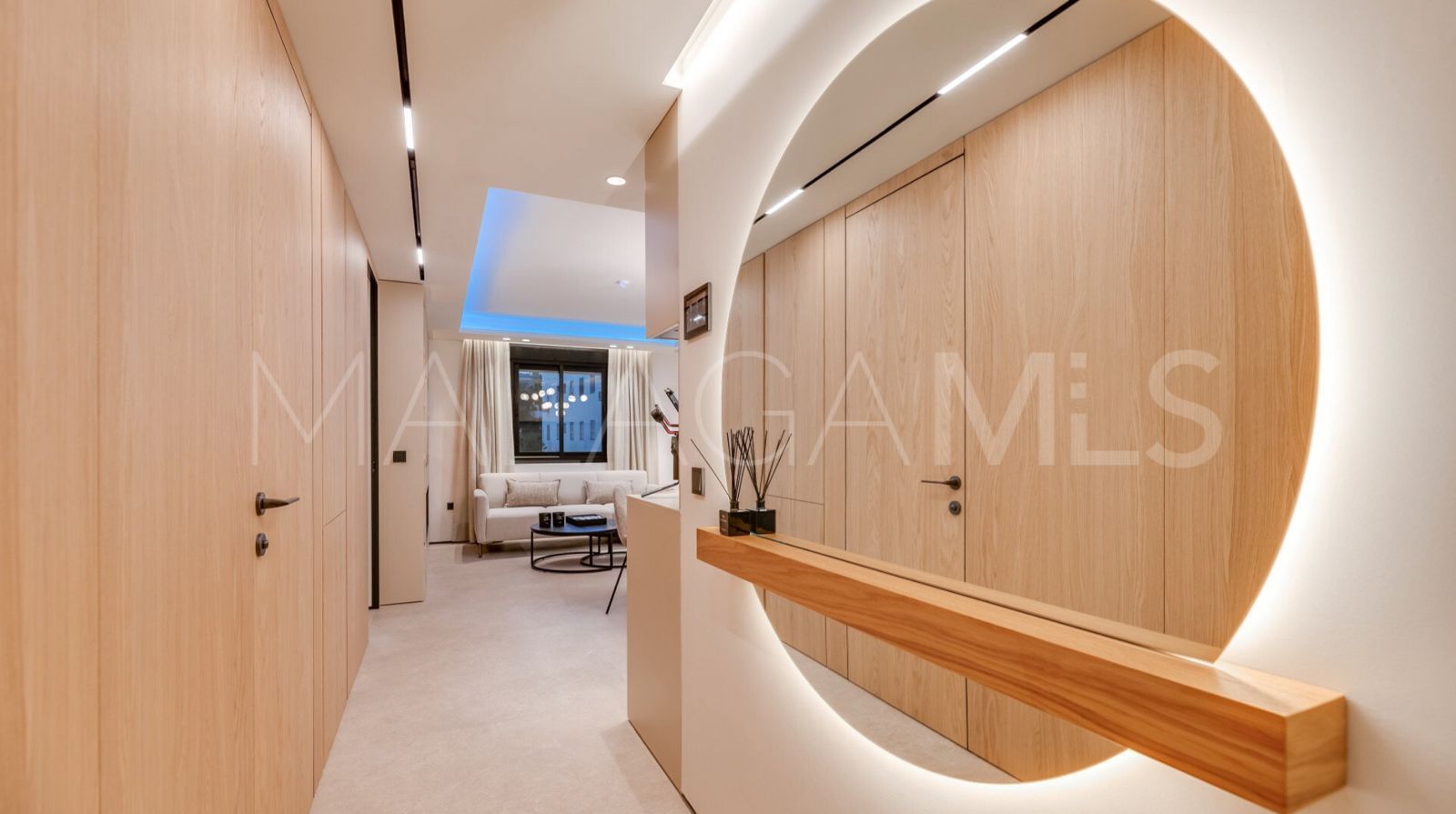 For sale 2 bedrooms apartment in Nueva Andalucia