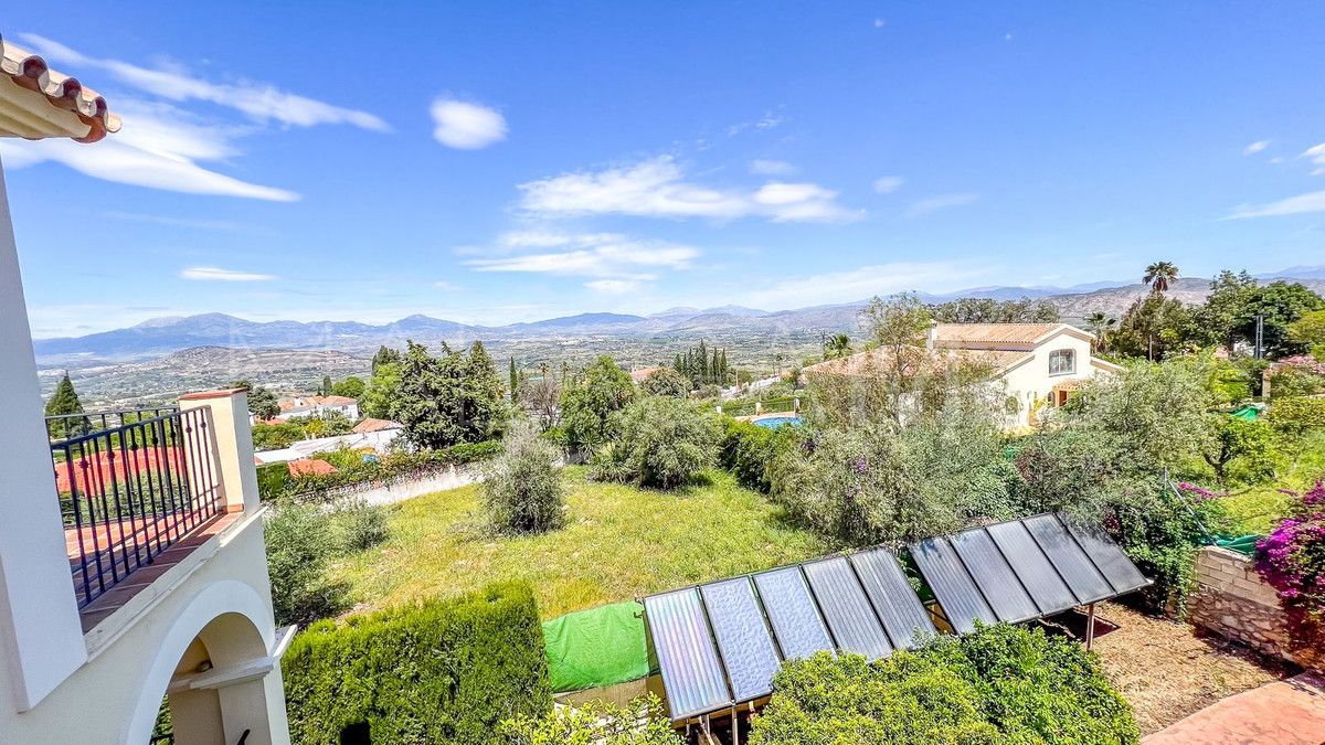 Villa for sale in Alhaurin el Grande