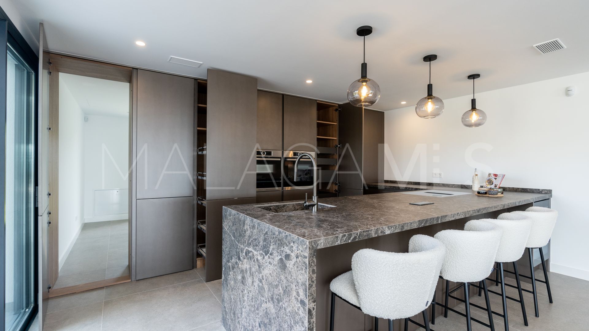 Maison for sale in Elviria