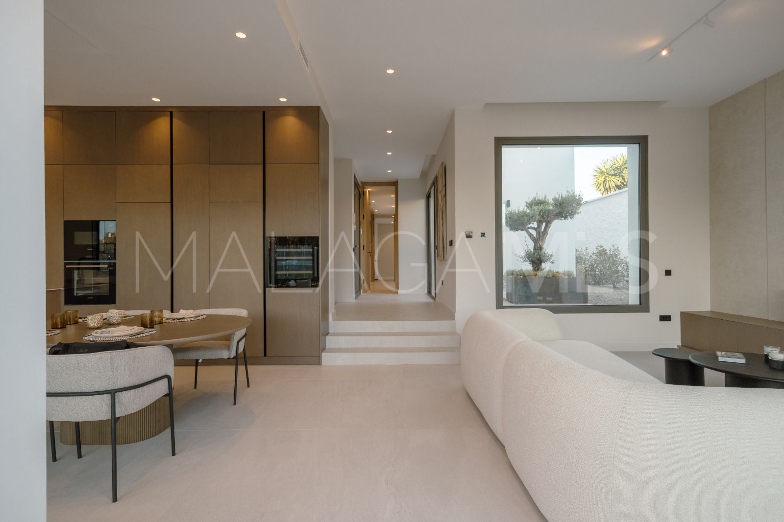 Villa for sale in Estepona