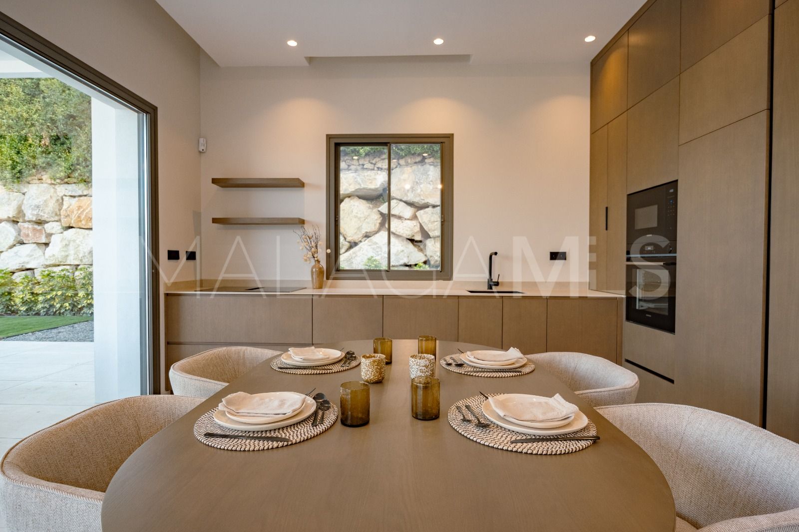 Villa for sale in Estepona