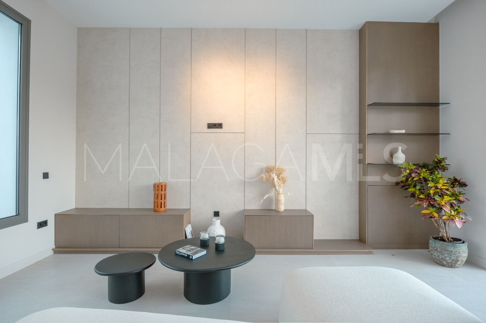 Villa for sale in Estepona