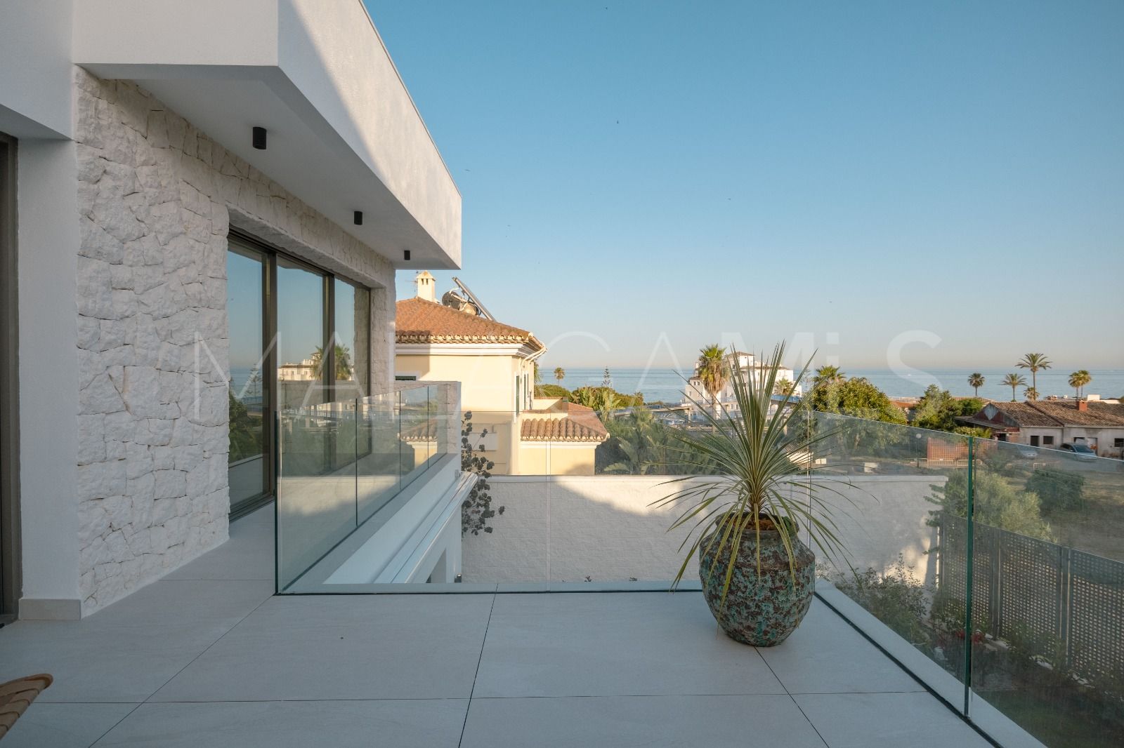 Villa for sale in Estepona