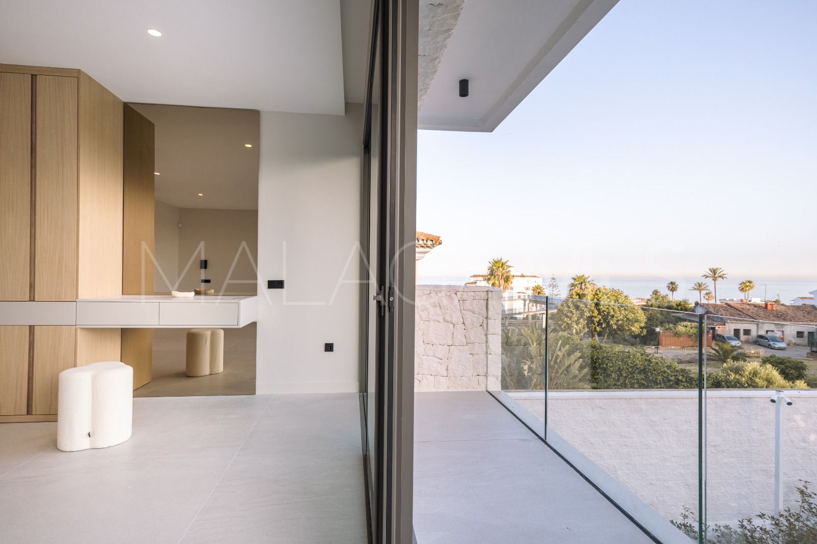 Villa for sale in Estepona