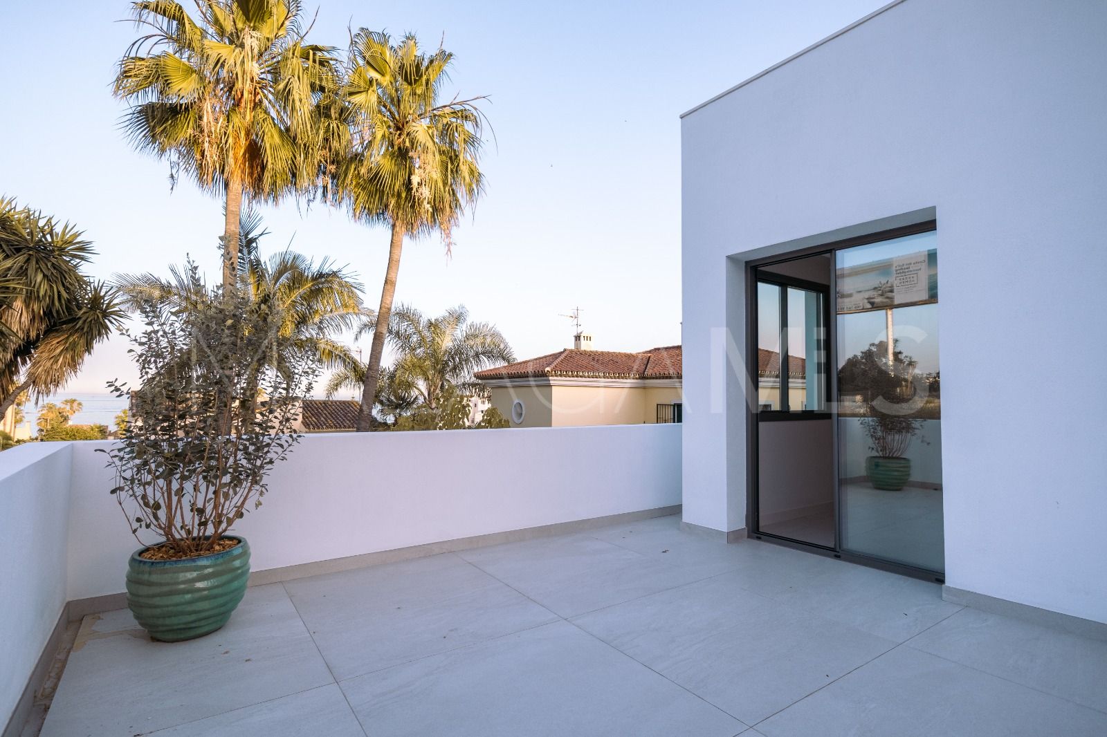 Villa for sale in Estepona