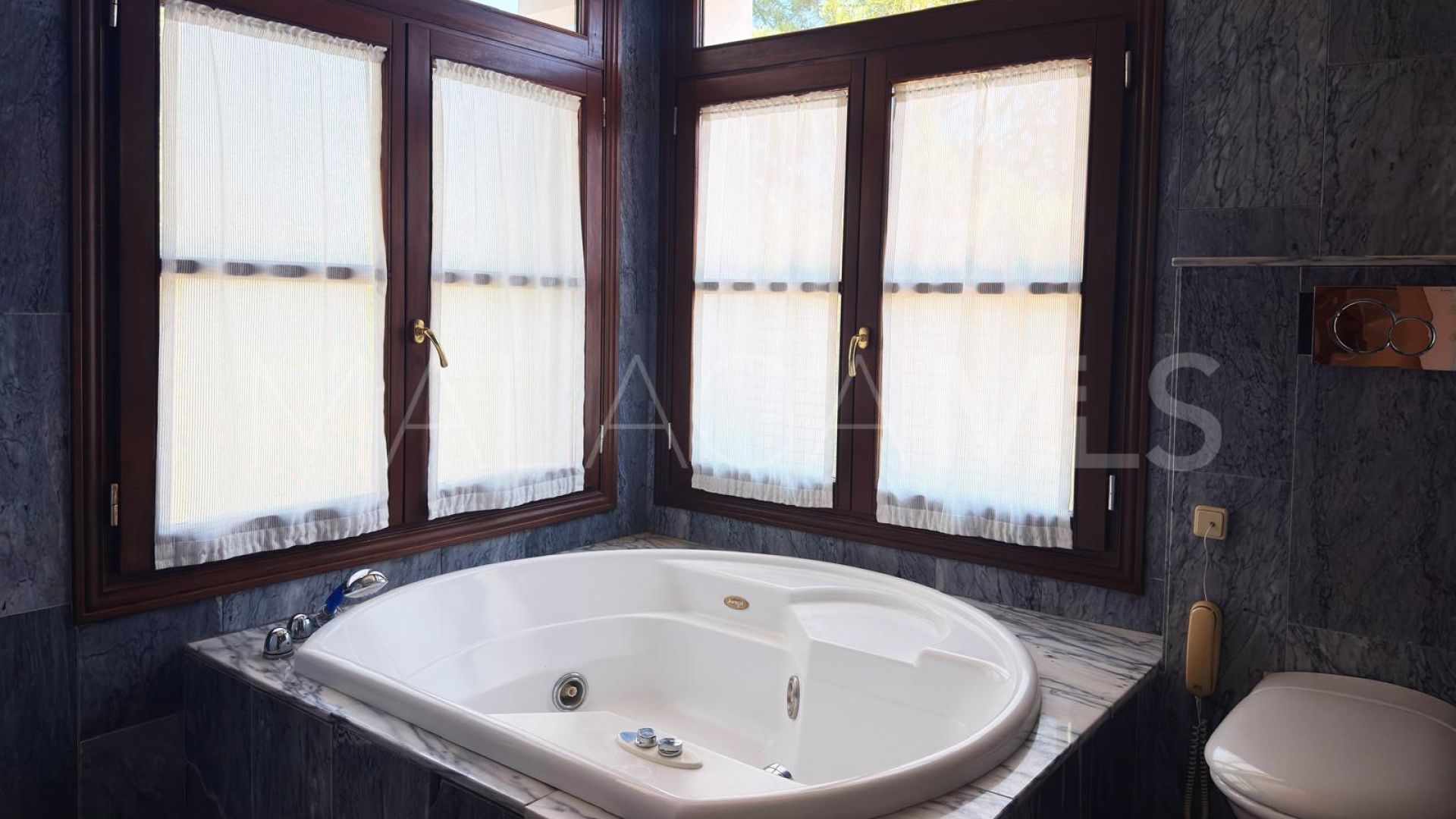Villa for sale in La Zagaleta